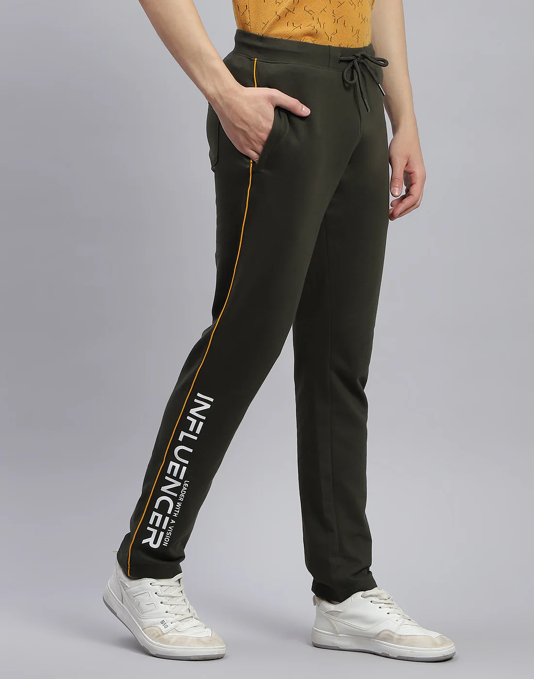 Men Olive Solid Regular Fit Lower - Image 4