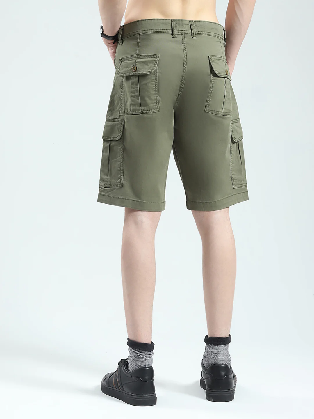 Men Olive Solid Regular Fit Shorts - Image 5