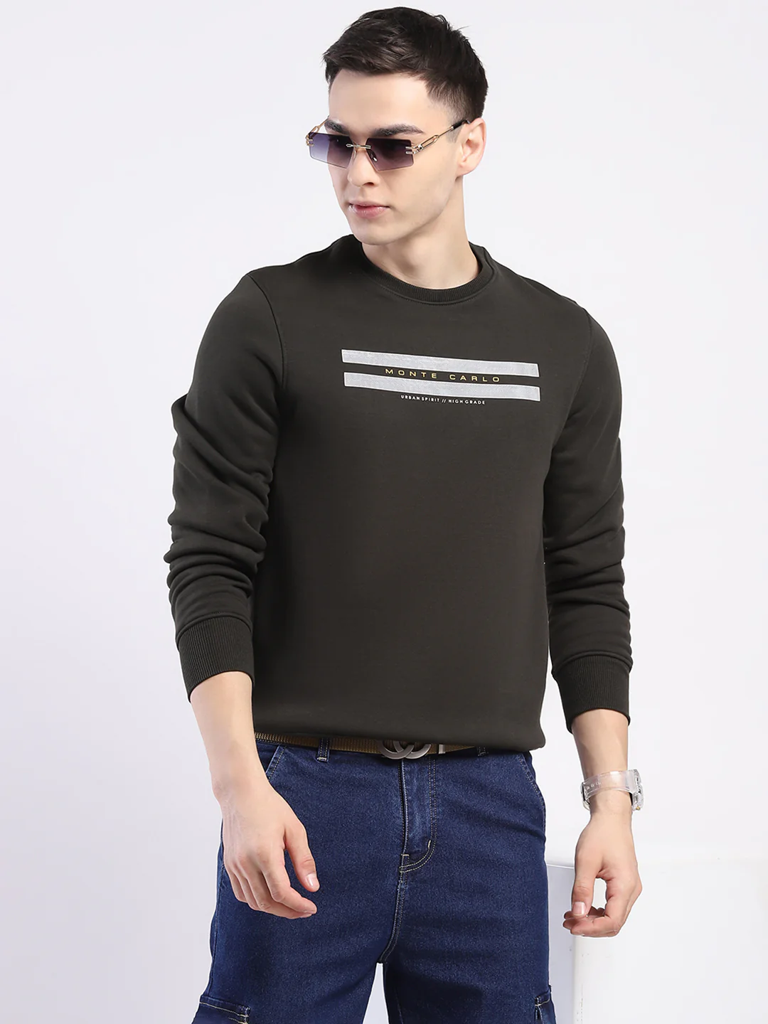 Men Olive Solid Round Neck Full Sleeve Sweatshirt - Image 6