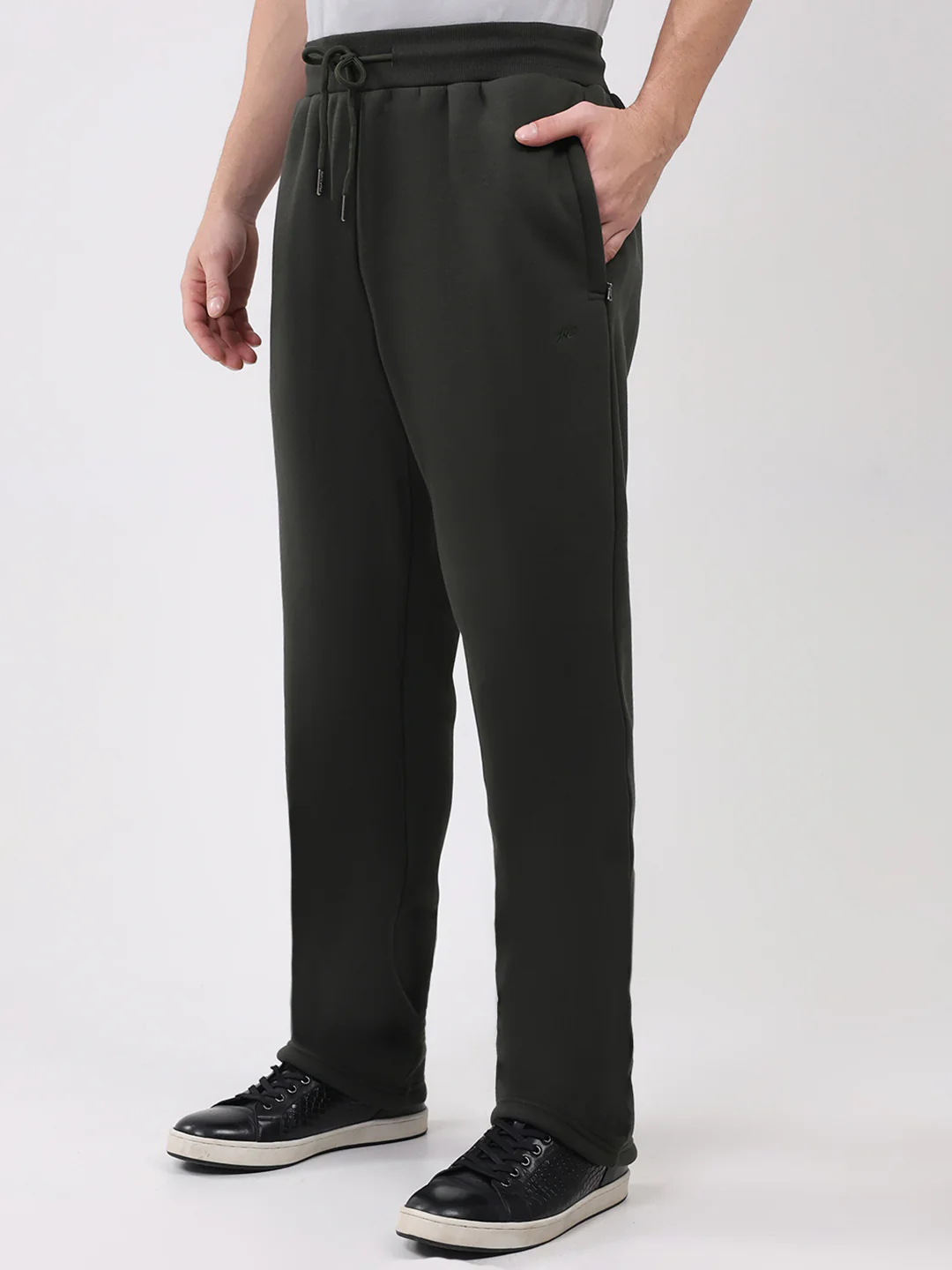 Men Olive Solid Round Neck Full Sleeve Winter Tracksuit - Image 7