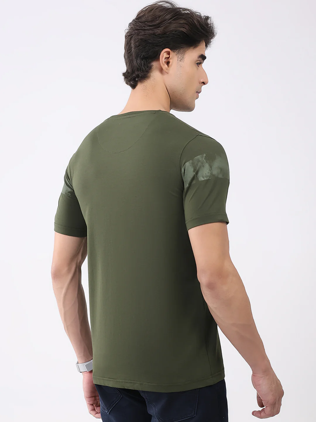 Men Olive Solid Round Neck Half Sleeve T-Shirt - Image 5