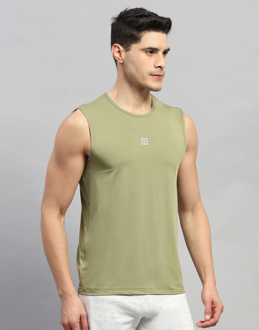 Rock.it Men Olive Solid Round Neck Sleeveless T-Shirt - Image 4