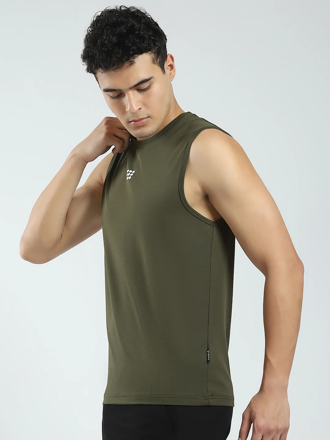 Rock.it Men Olive Solid Round Neck Sleeveless T-Shirt - Image 3