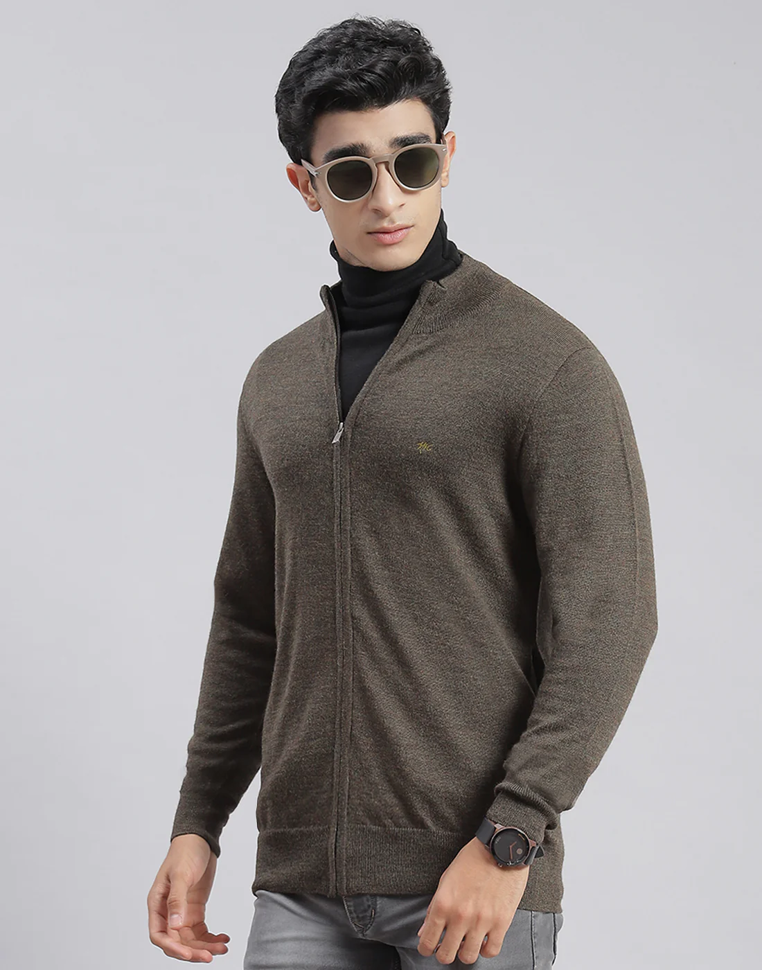 Men Olive Solid Stand Collar Full Sleeve Pullover - Image 3