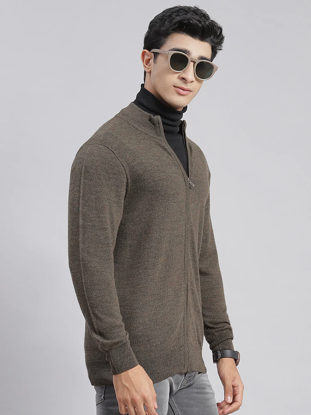 Men Olive Solid Stand Collar Full Sleeve Sweaters/Pullovers - Image 4