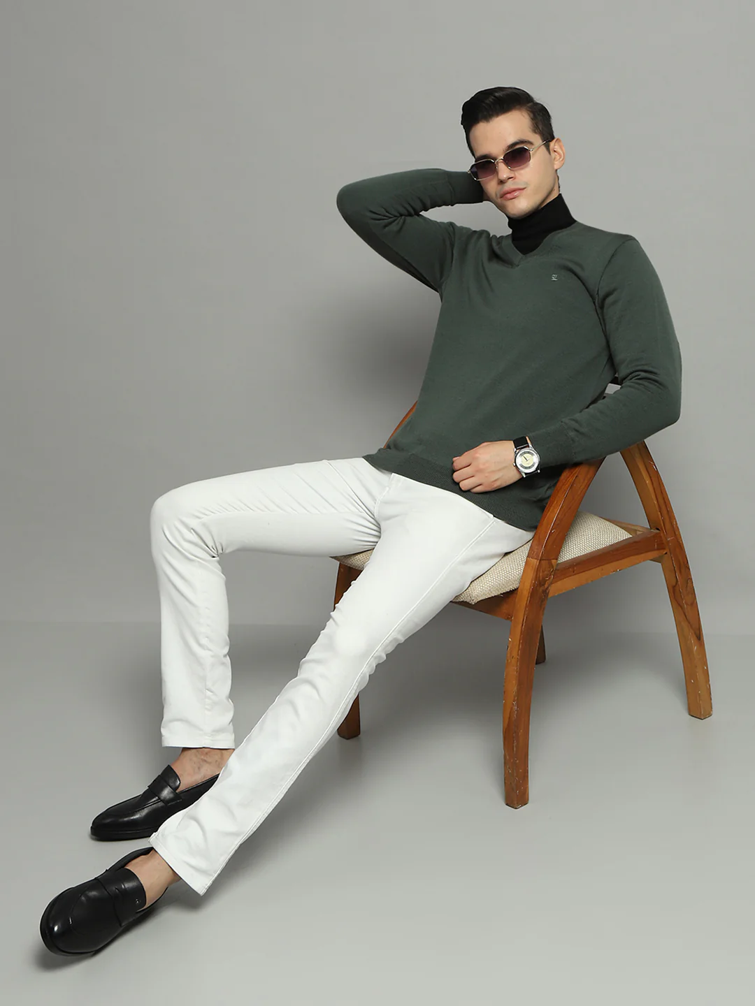 Luxuria Men Olive Solid V Neck Full Sleeve Pullover - Image 2