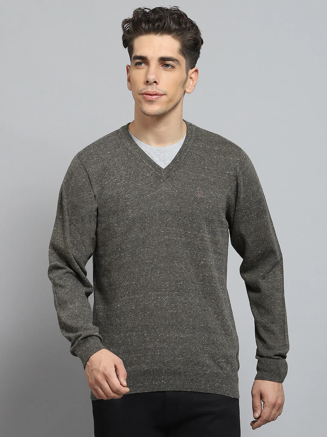 Men Olive Solid V Neck Full Sleeve Pullover