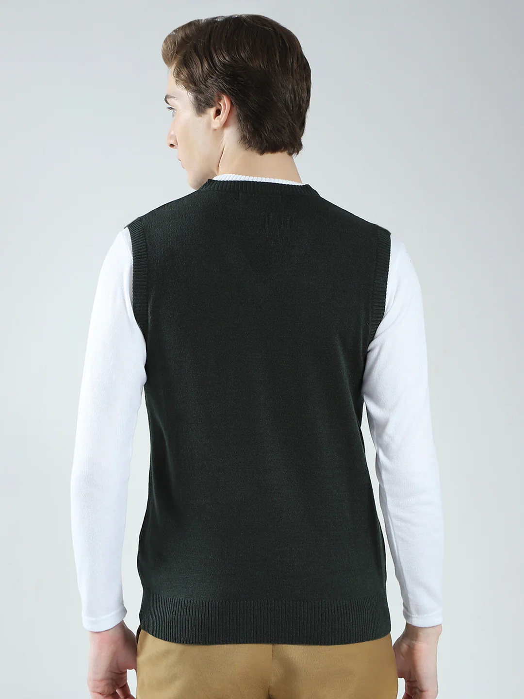 Men Olive Solid V Neck Sleeveless Sweater - Image 5