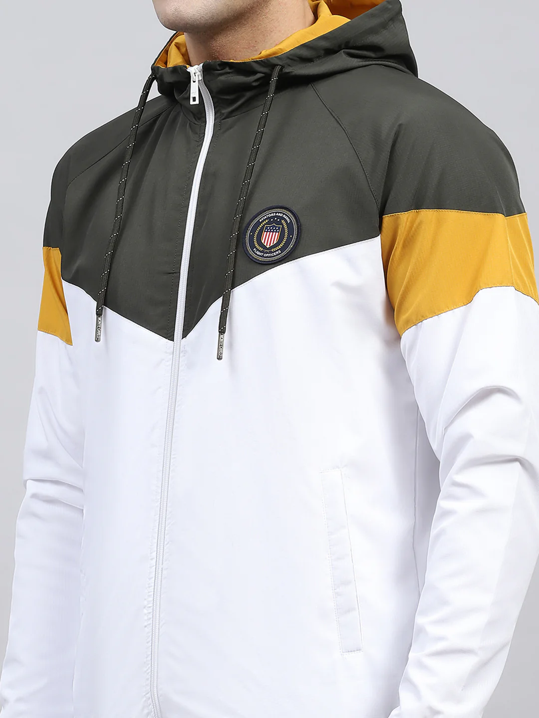 Men Olive & White Solid Hooded Full Sleeve Winter Tracksuit - Image 6