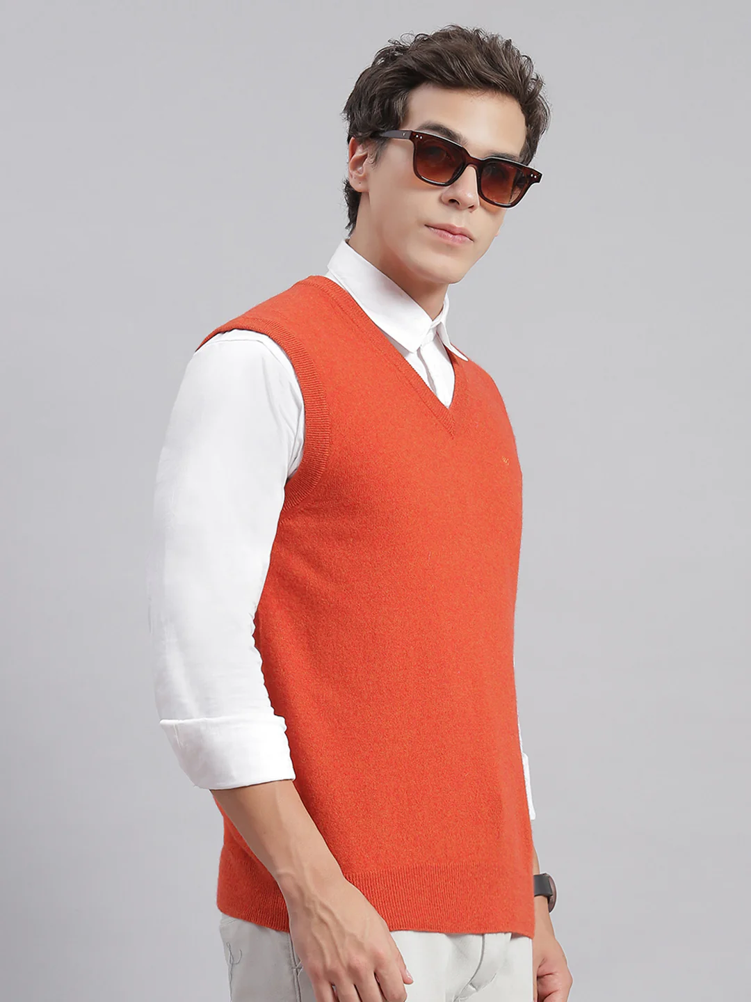 Men Orange Solid V Neck Sleeveless Sweaters/Pullovers - Image 4