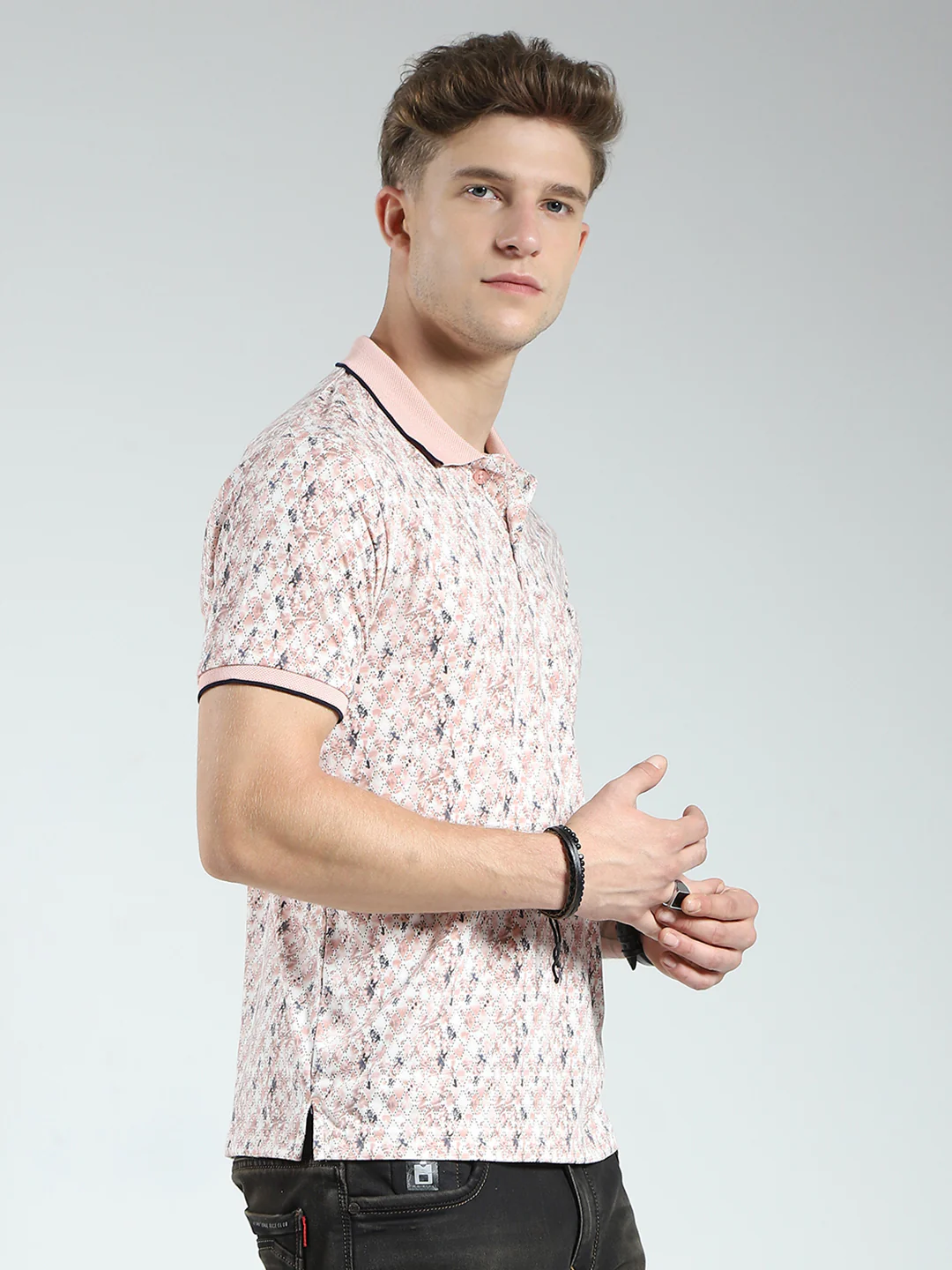 Men Pink Printed Collar Half Sleeve T-Shirt - Image 4