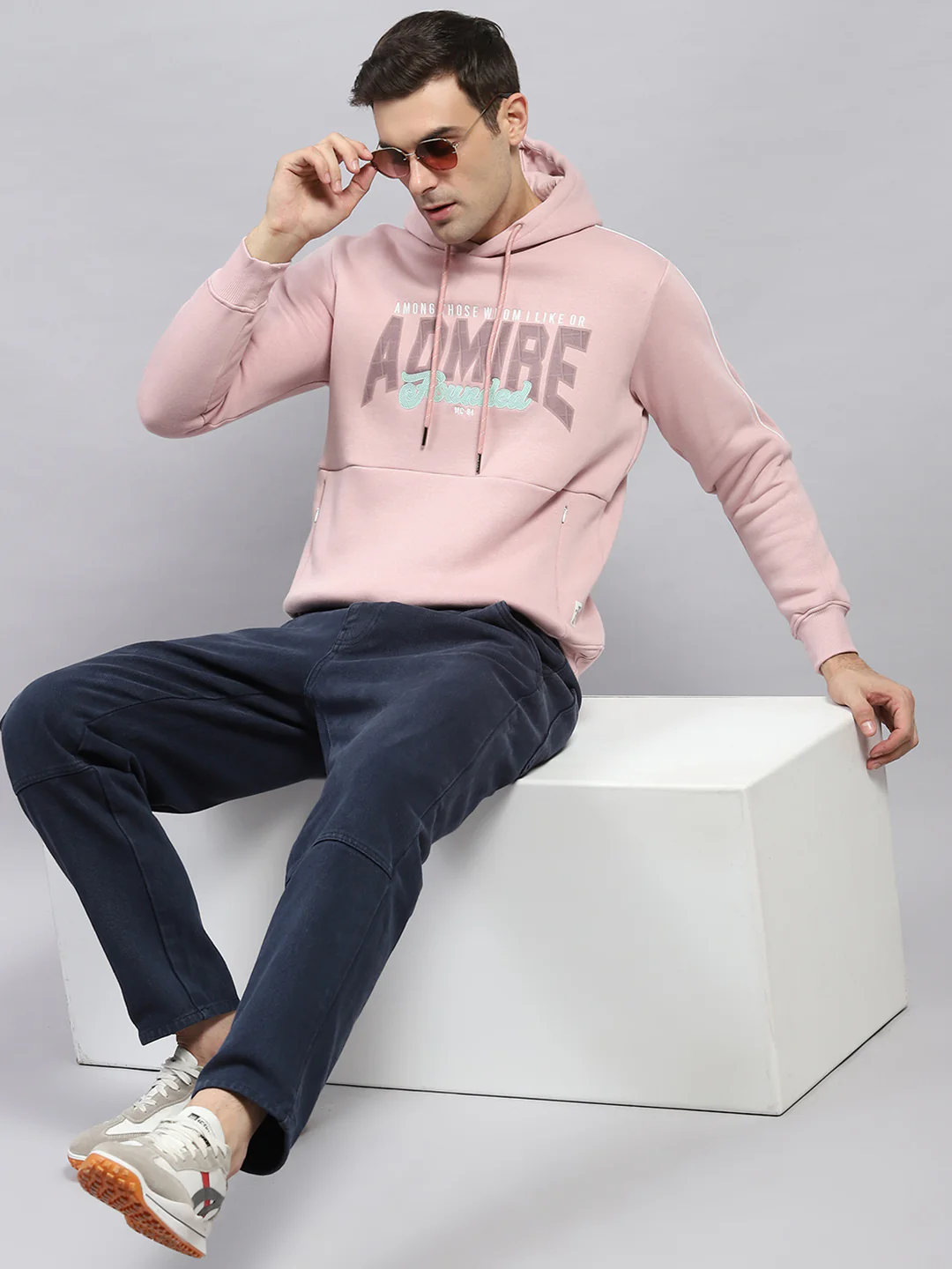 Men Pink Printed Hooded Full Sleeve Sweatshirt - Image 2