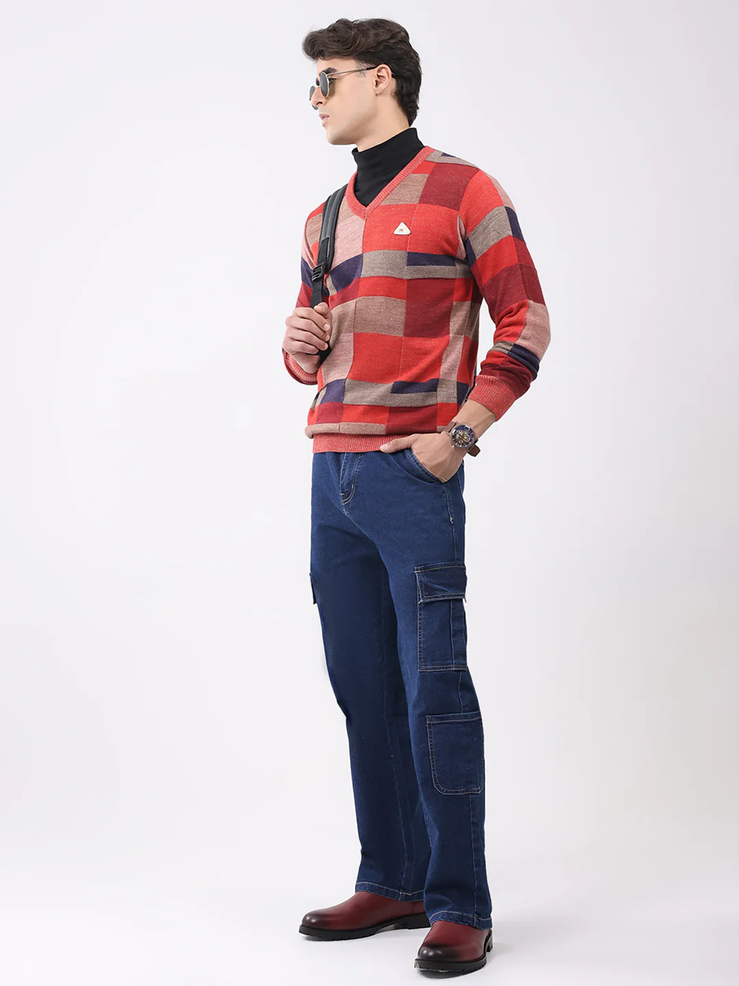 Men Pink Printed V Neck Full Sleeve Pullover - Image 2