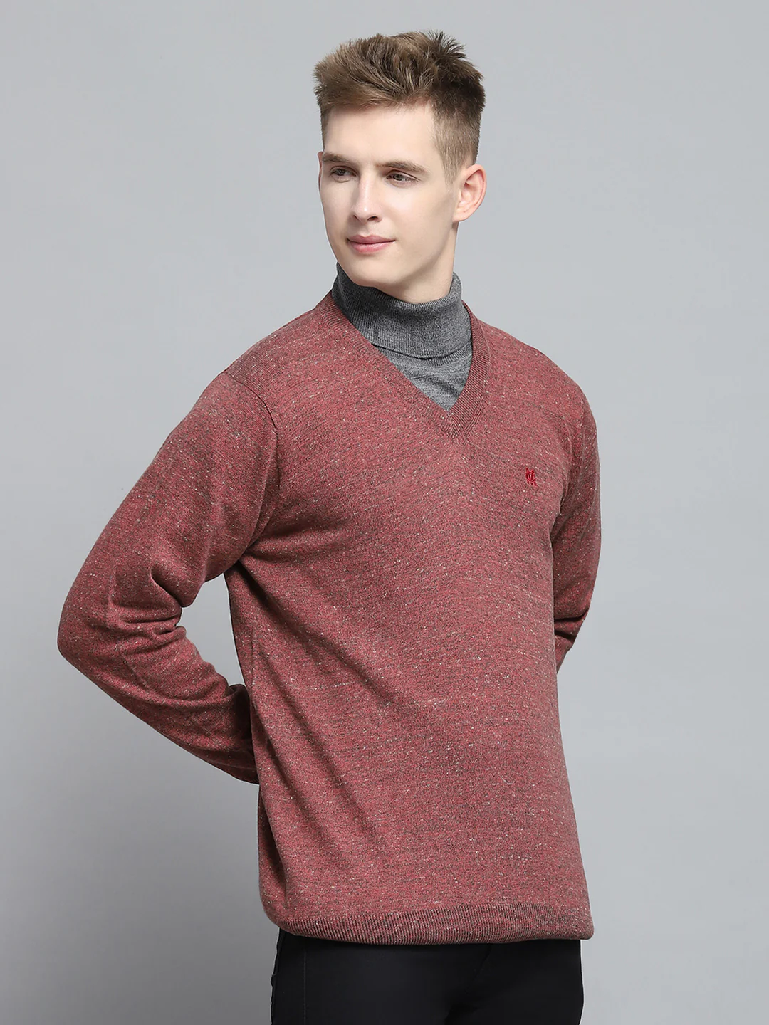 Men Pink Solid V Neck Full Sleeve Pullover - Image 4