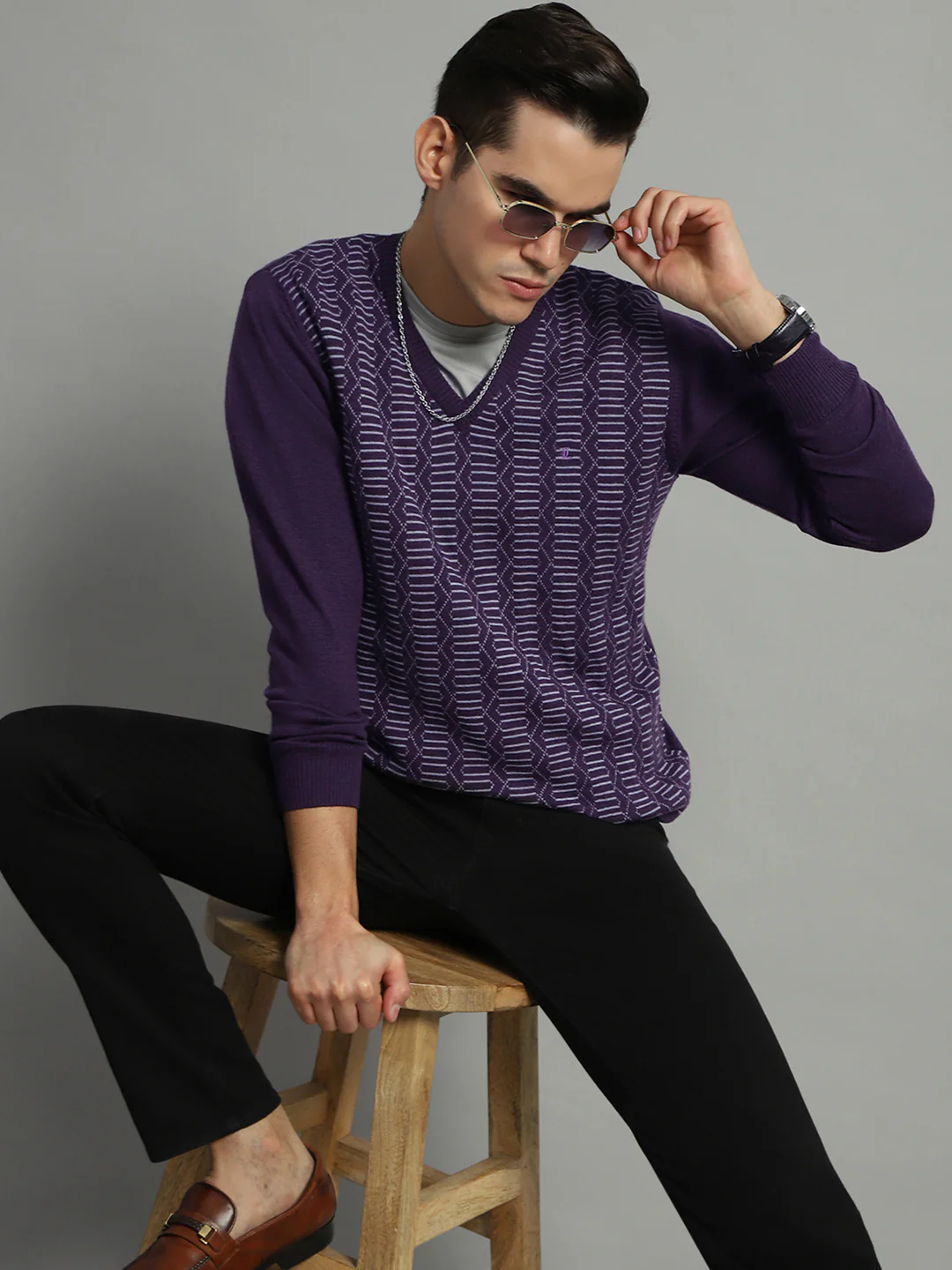 Luxuria Men Purple Self Design V Neck Full Sleeve Pullover - Image 6