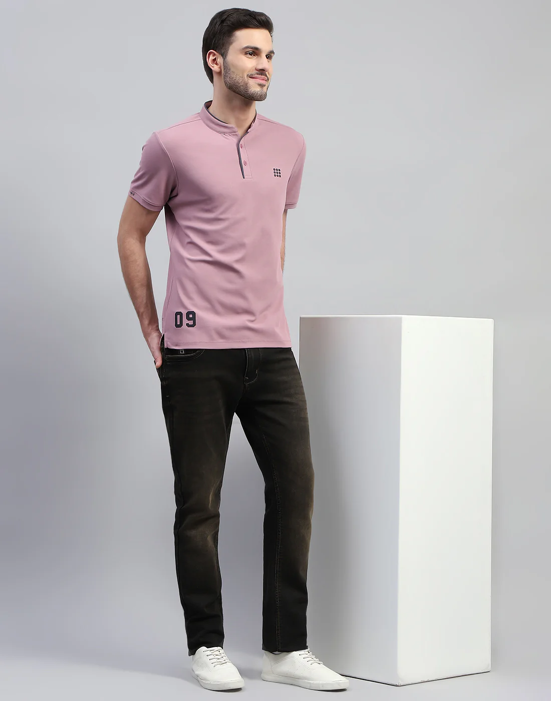 Rock.it Men Purple Solid Mandarin Neck Half Sleeve T-Shirt - Image 2