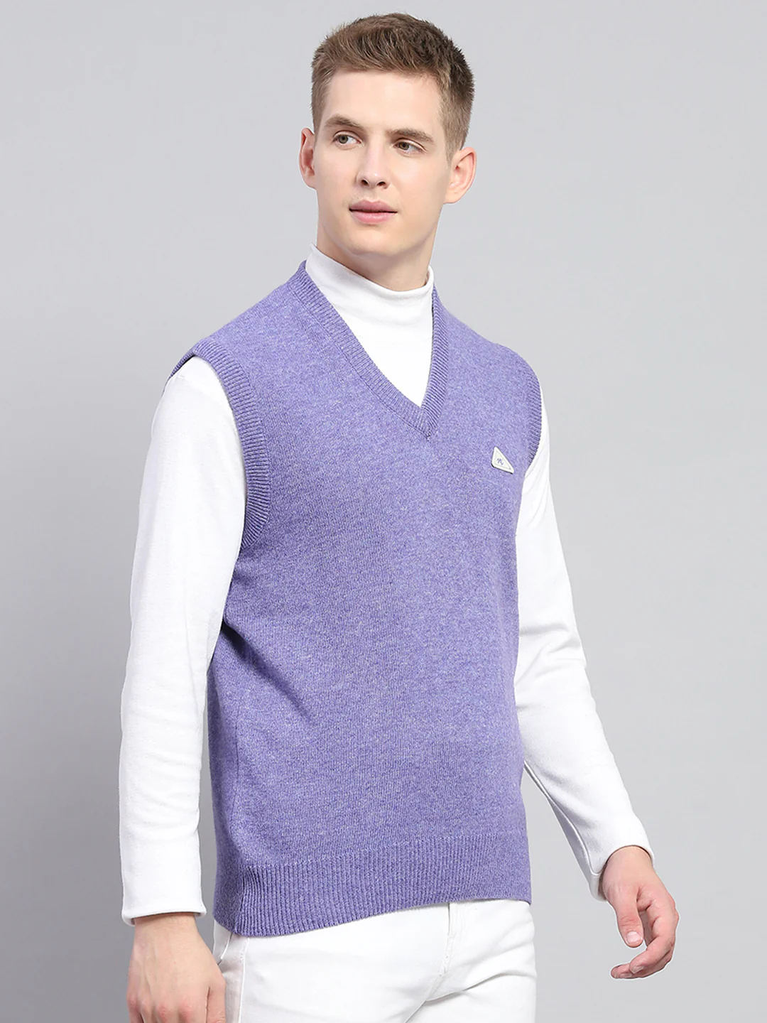 Men Purple Solid V Neck Sleeveless Sweater - Image 4