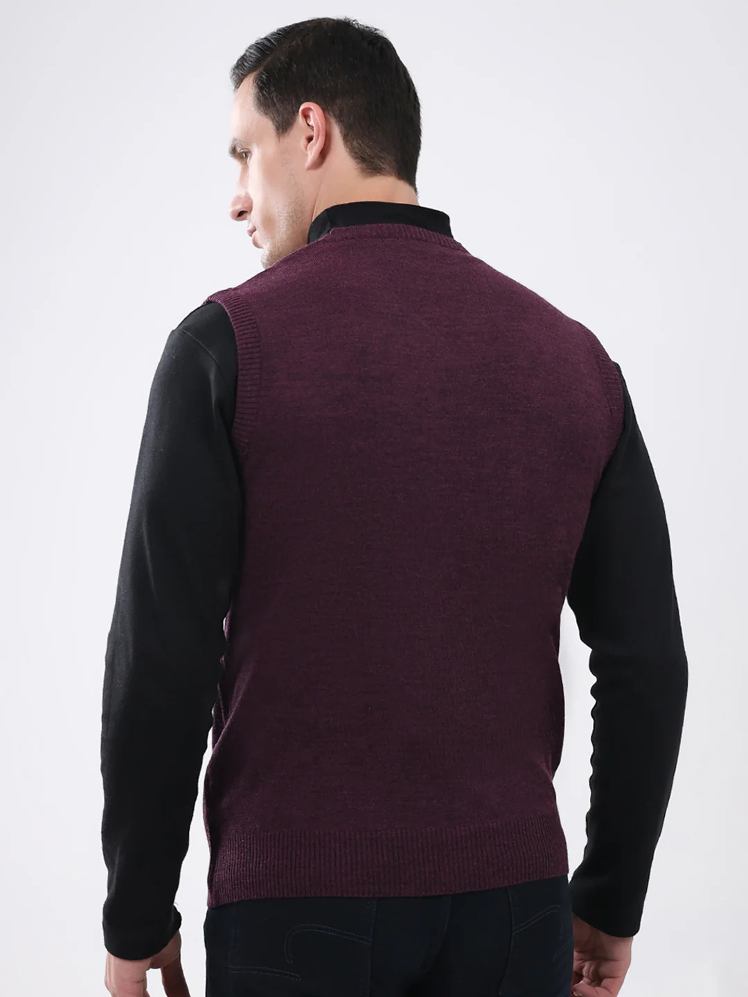 Men Purple Solid V Neck Sleeveless Sweater - Image 5