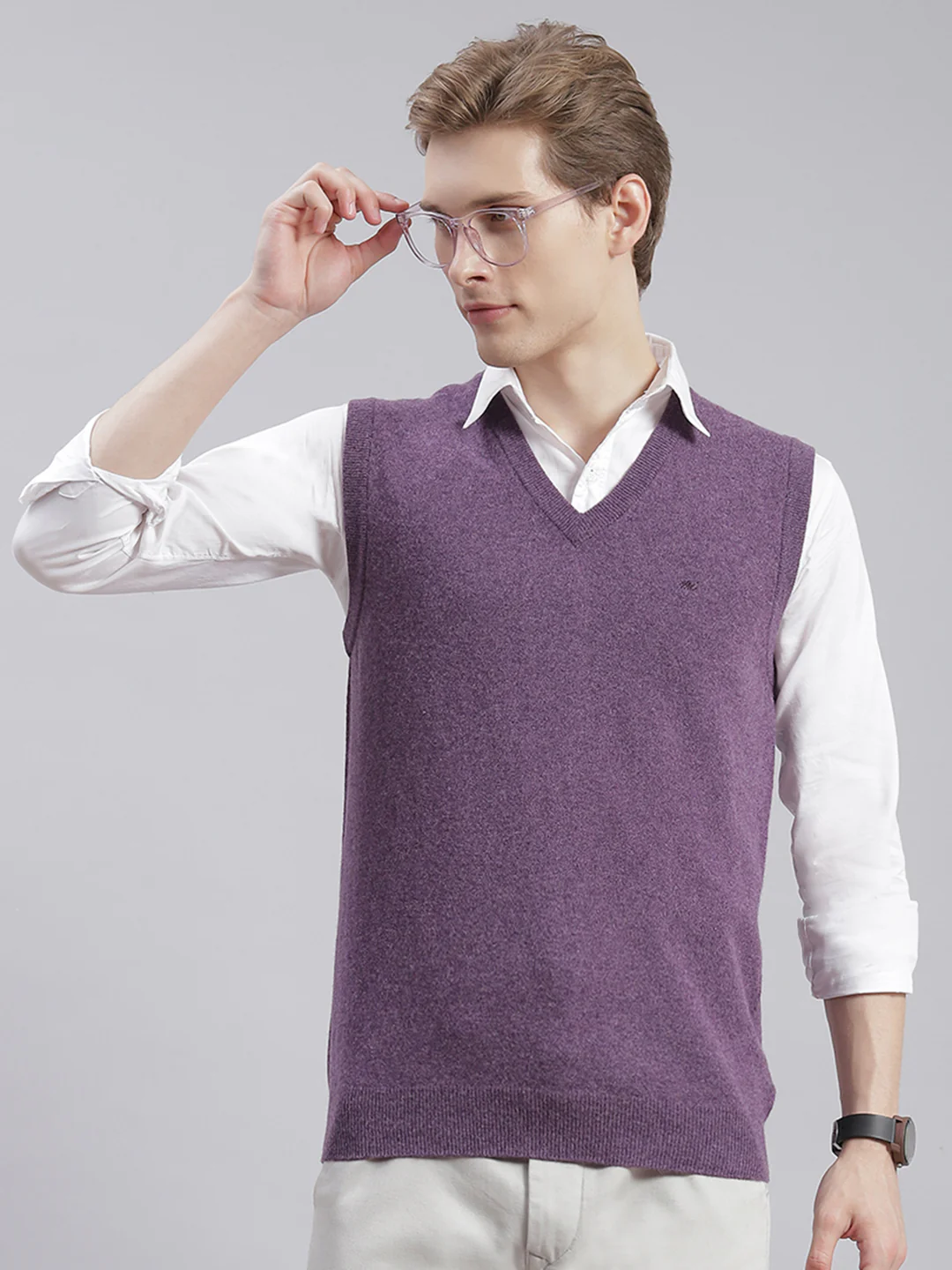 Men Purple Solid V Neck Sleeveless Sweaters/Pullovers - Image 2