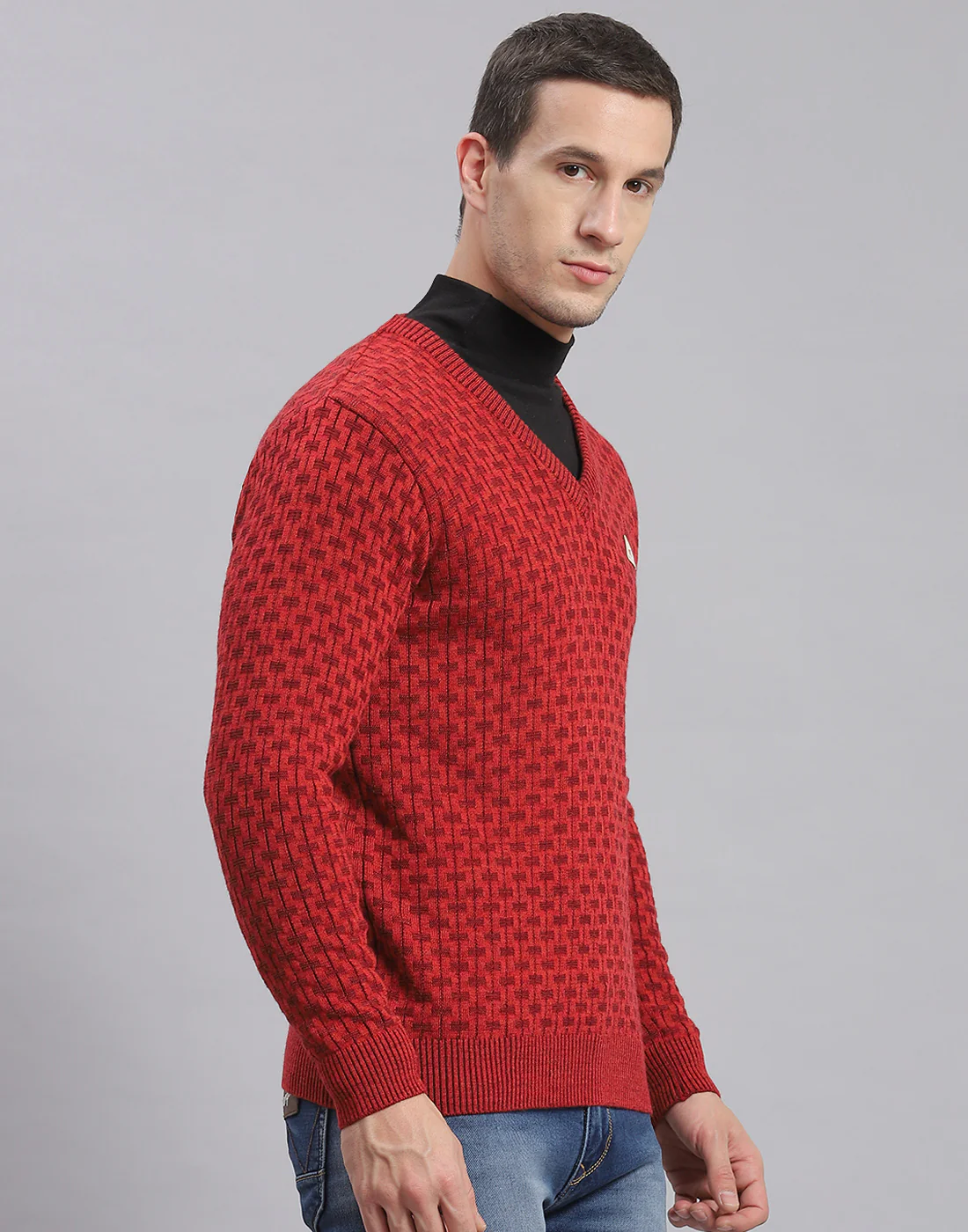Men Red Self Design V Neck Full Sleeve Sweater - Image 4