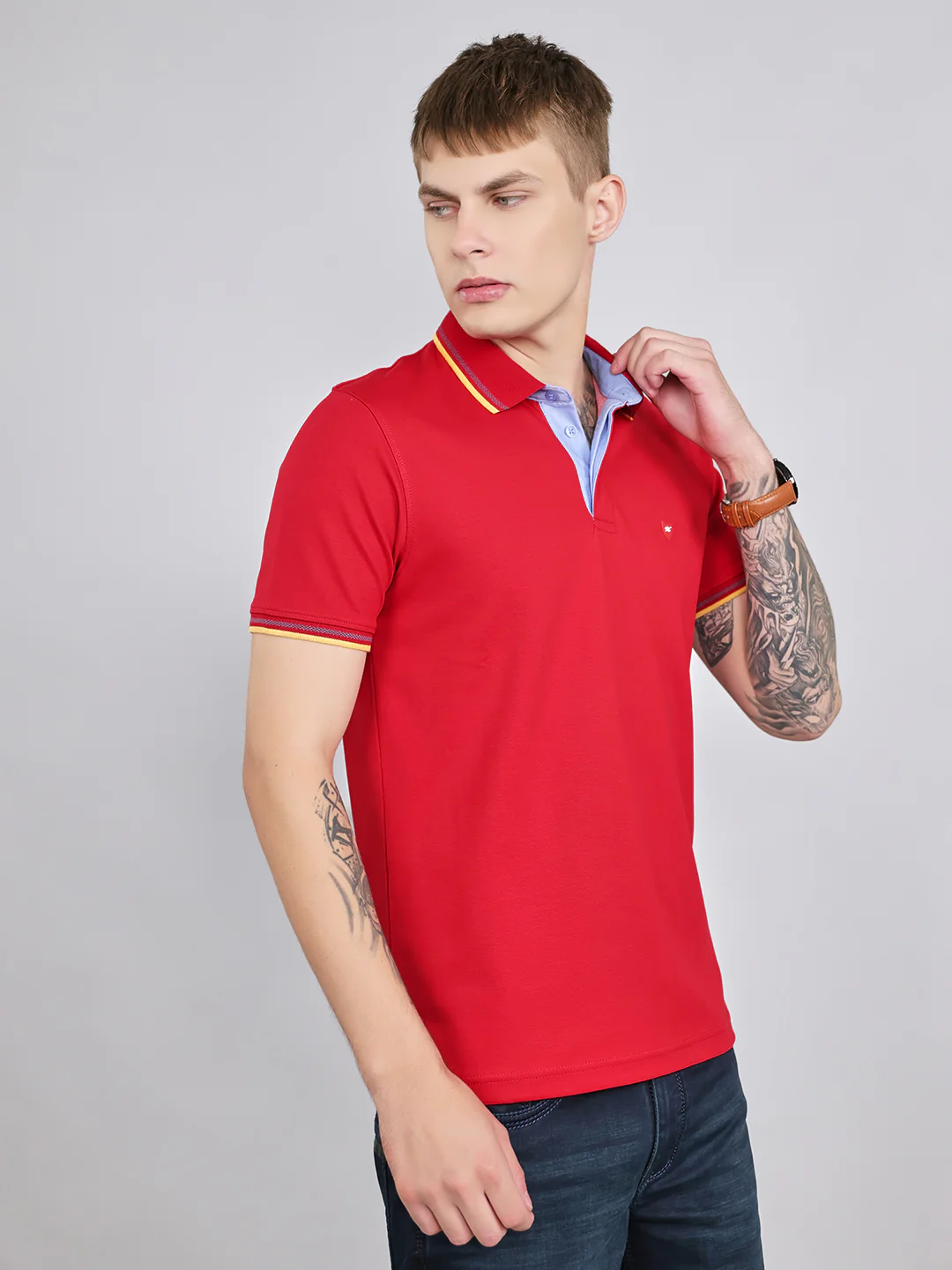 Men Red Solid Collar Half Sleeve T-Shirt - Image 3