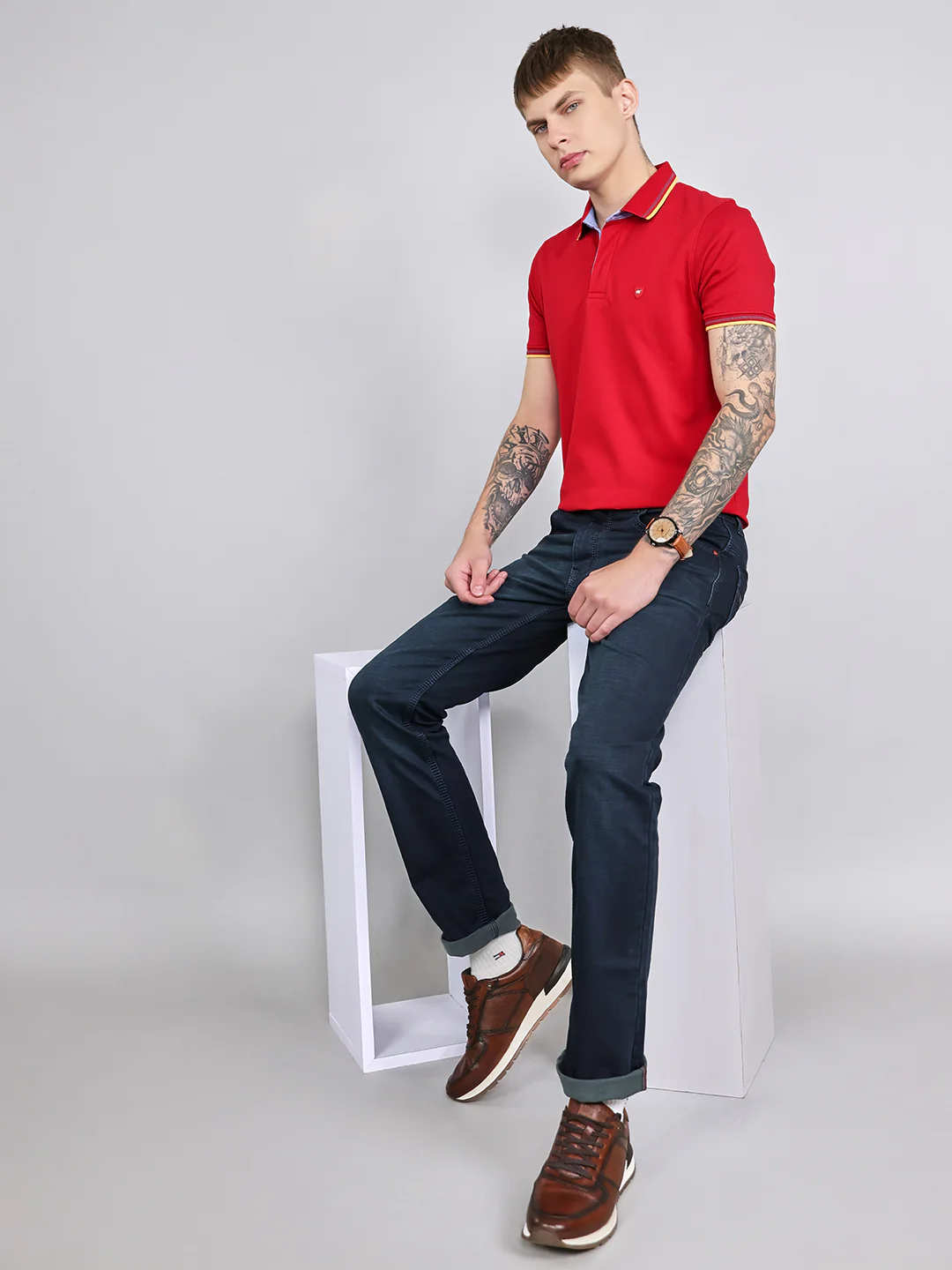 Men Red Solid Collar Half Sleeve T-Shirt - Image 6