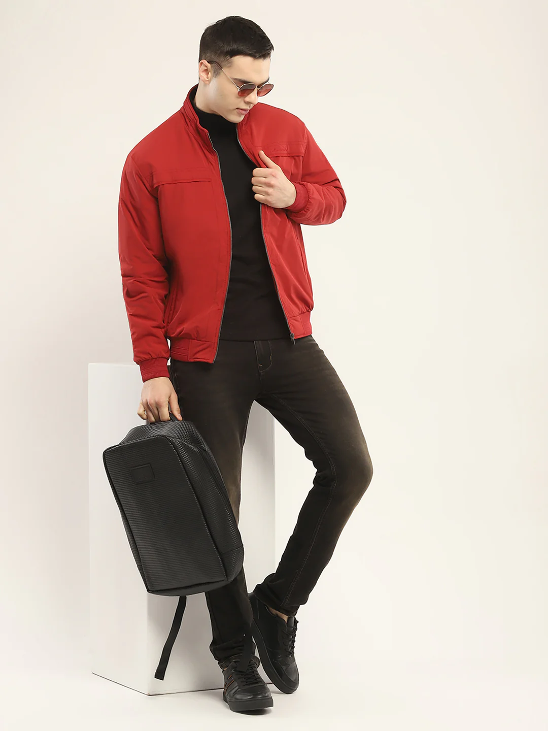 Men Red Solid Mock Neck Full Sleeve Jacket - Image 2