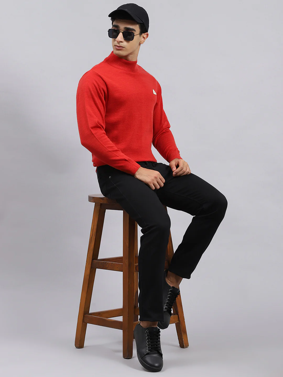 Men Red Solid Pullover - Image 2