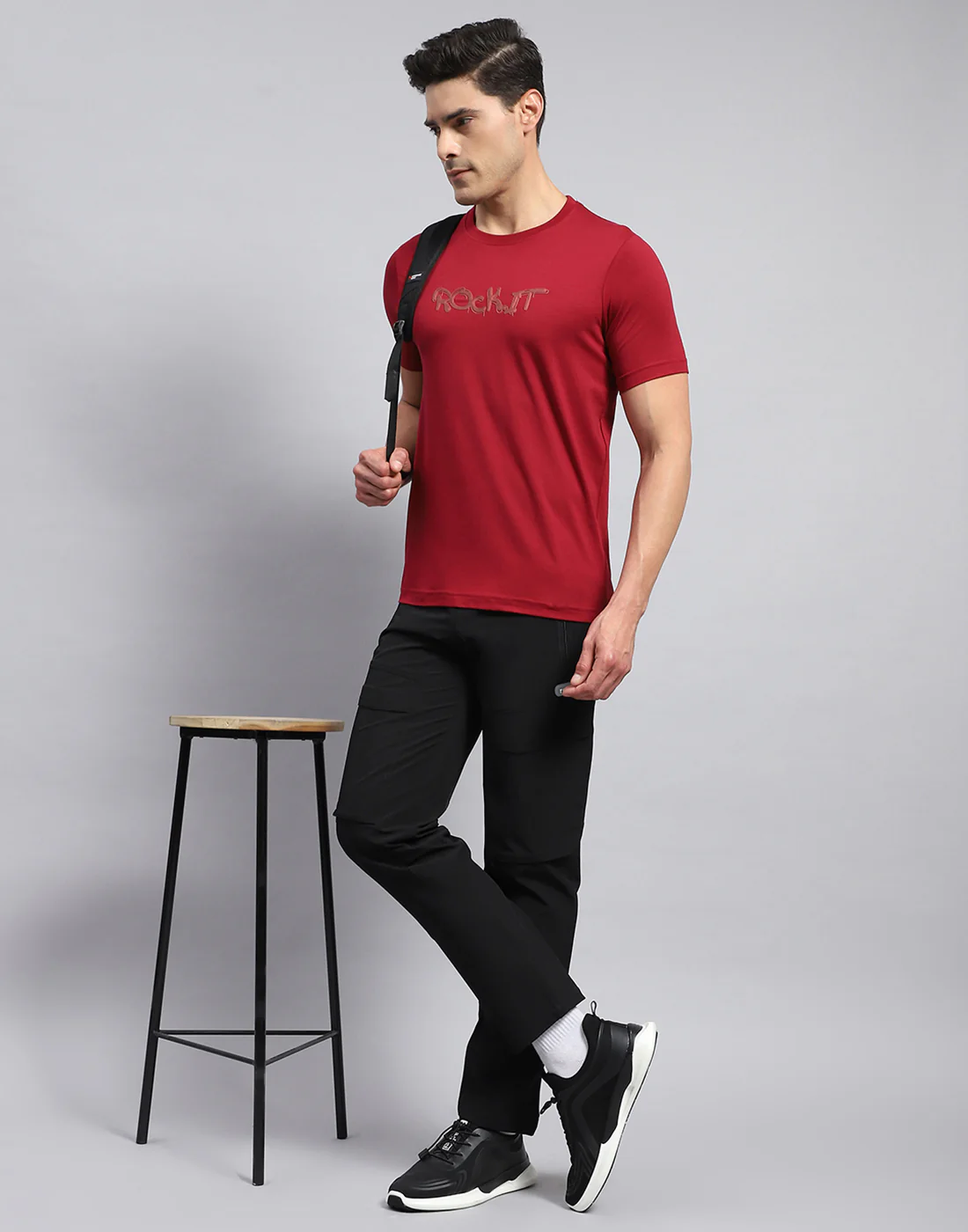 Rock.it Men Red Solid Round Neck Half Sleeve T-Shirt - Image 2