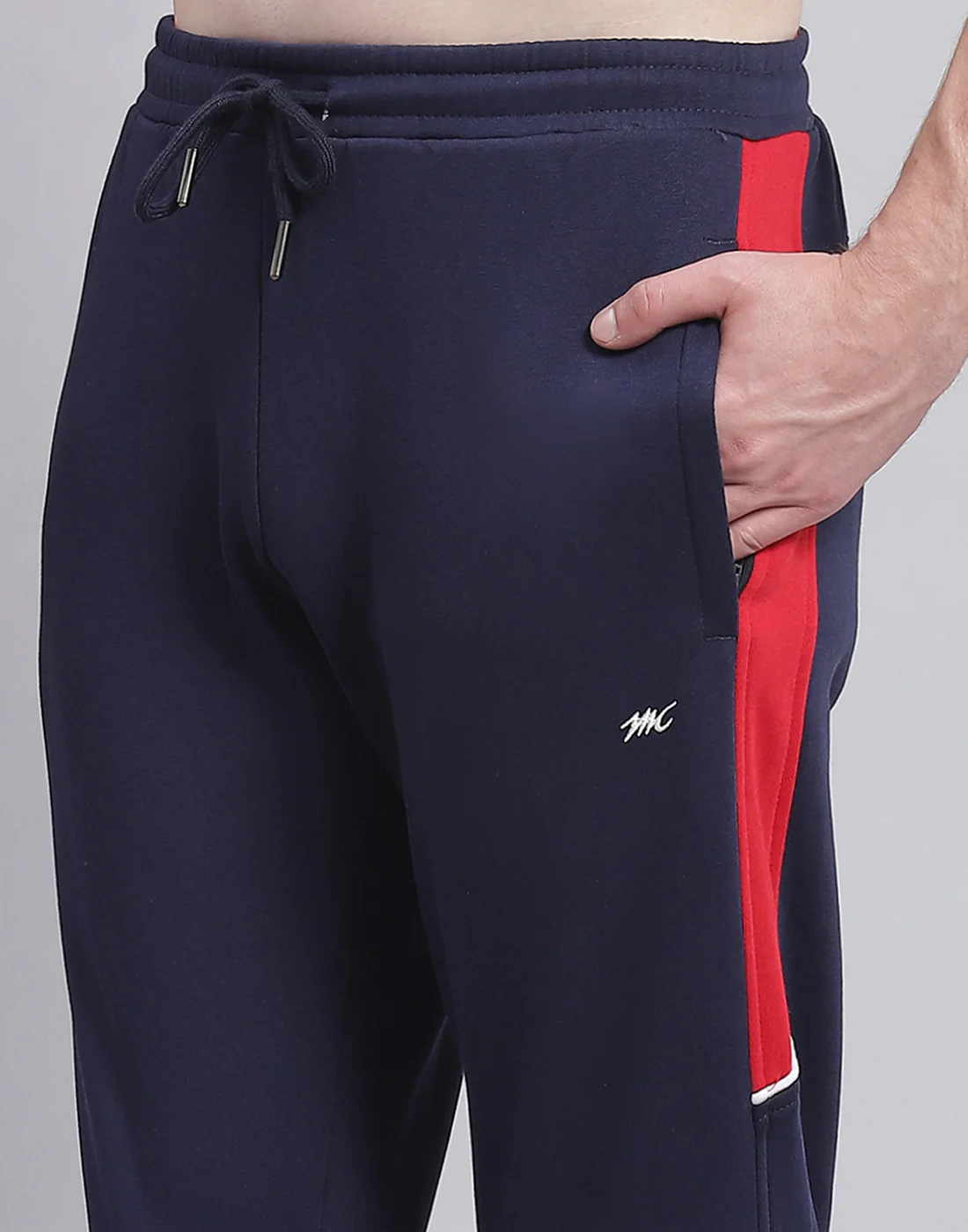 Men Red Solid Stand Collar Full Sleeve Tracksuit - Image 8