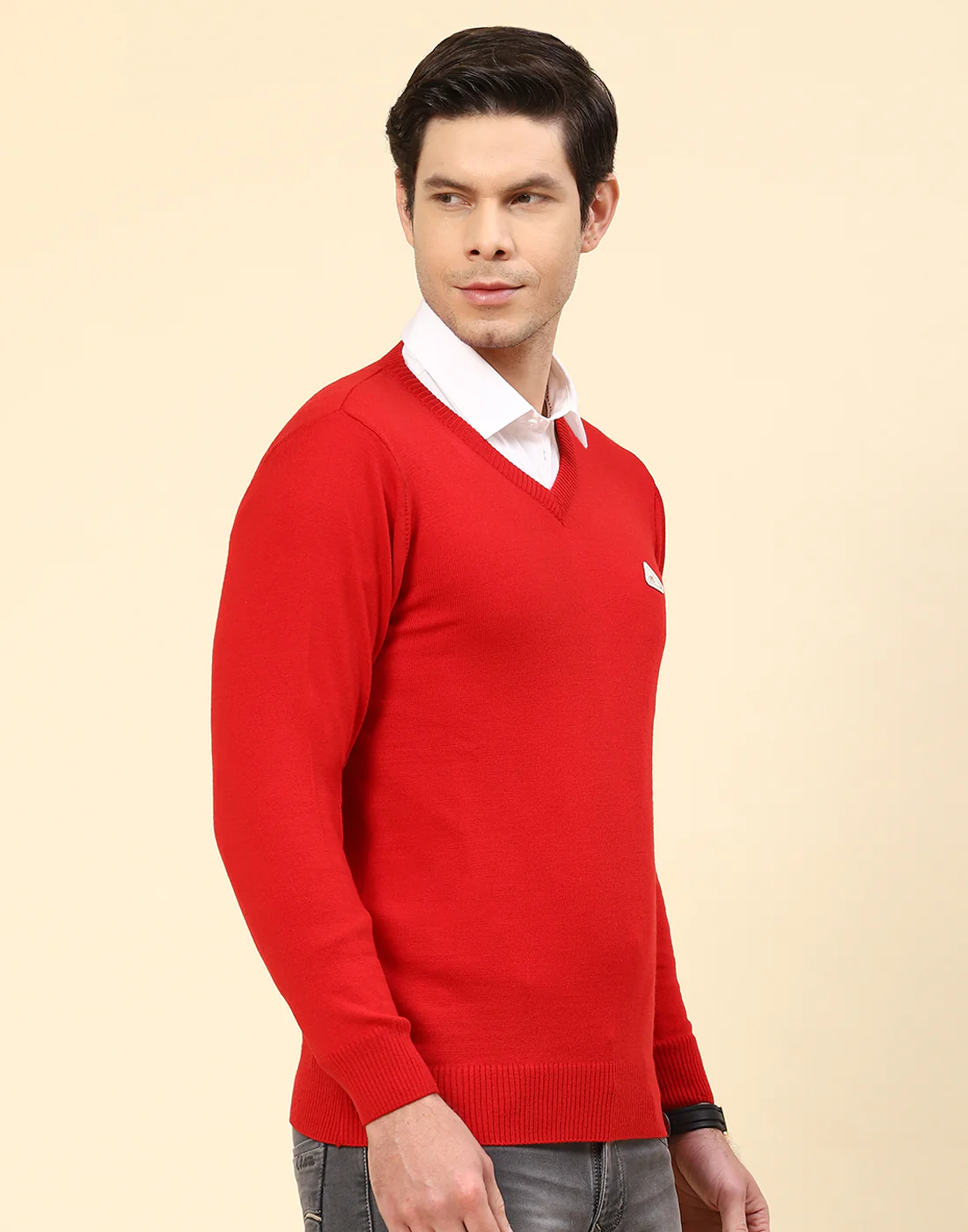 Men Red Solid V Neck Full Sleeve Pullover - Image 4