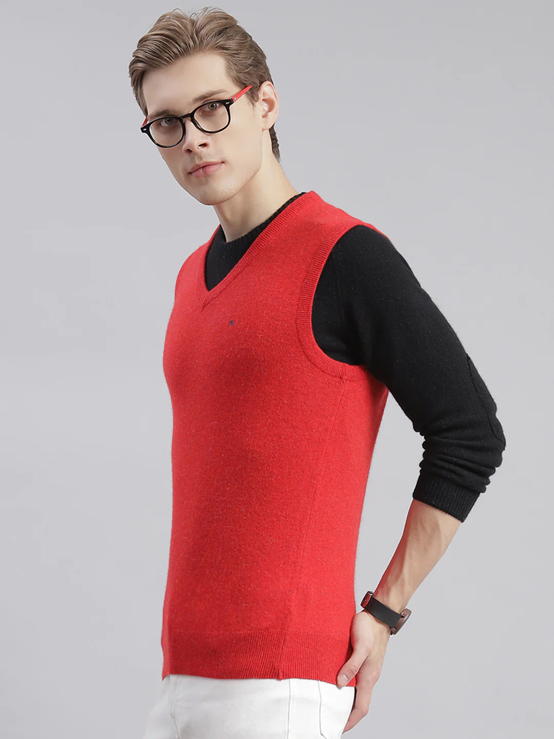 Men Red Solid V Neck Sleeveless Sweaters/Pullovers - Image 3