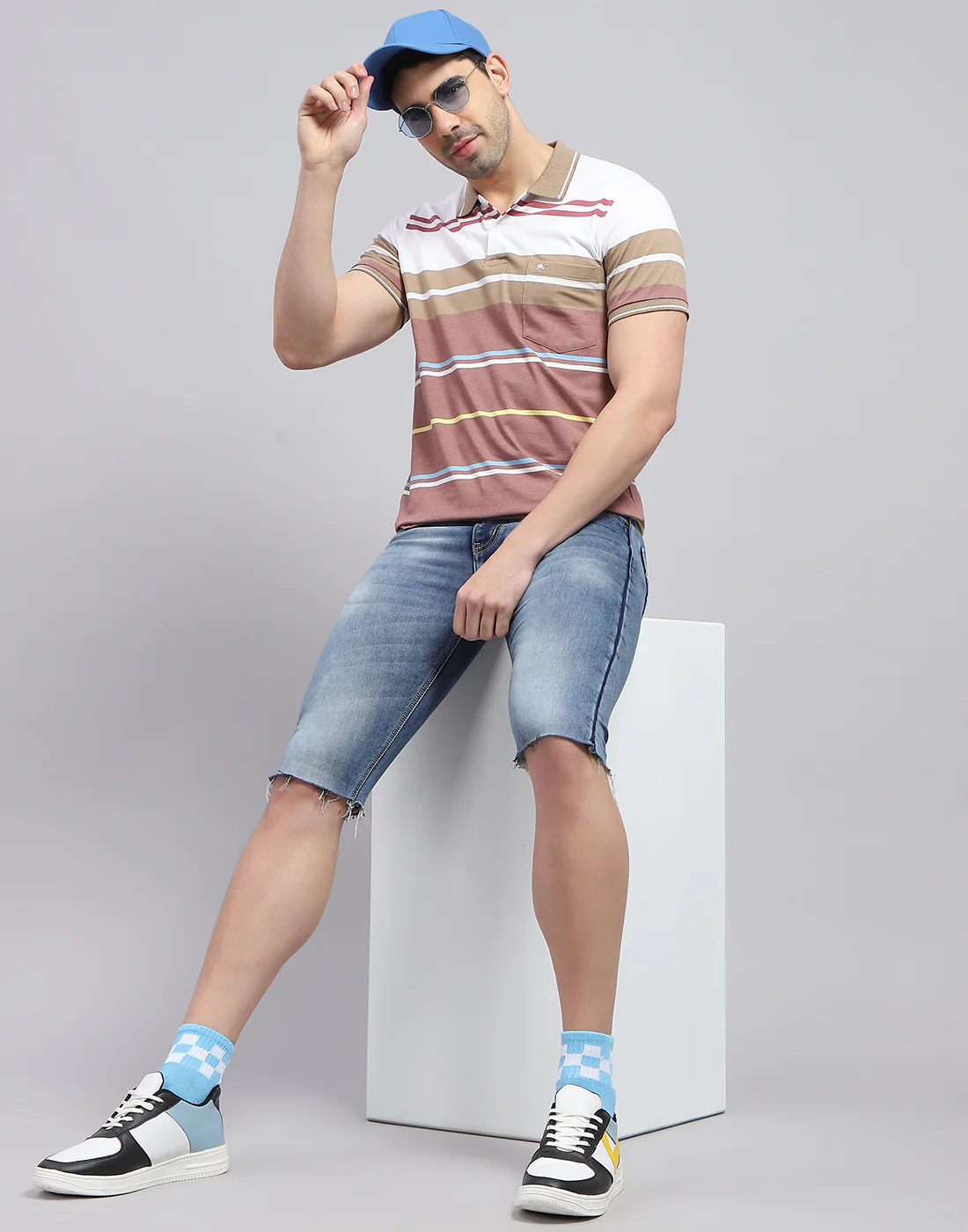 Men Red Stripe Polo Collar Half Sleeve T-Shirt - Image 2