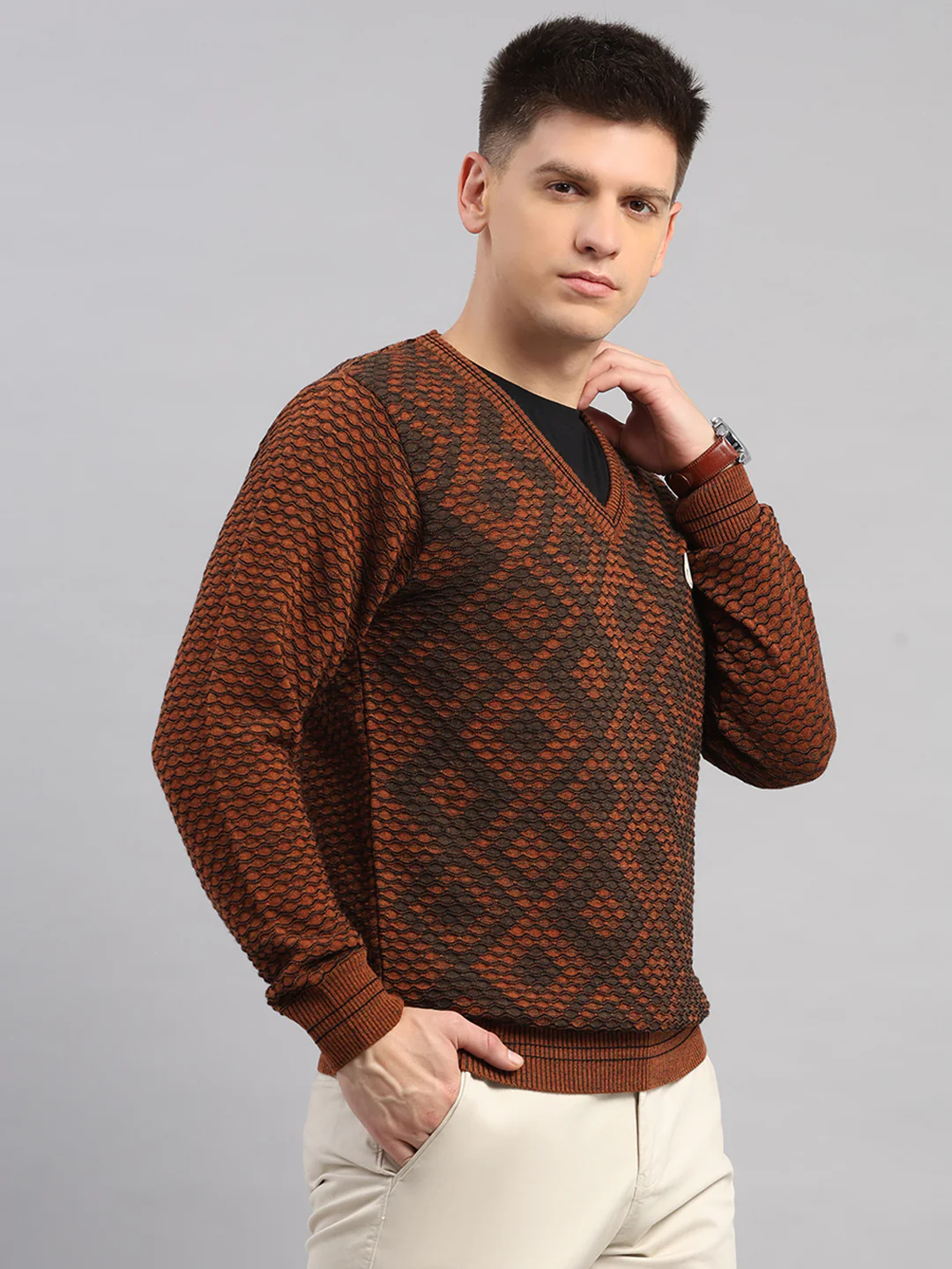 Men Rust Printed V Neck Full Sleeve Pullover - Image 4