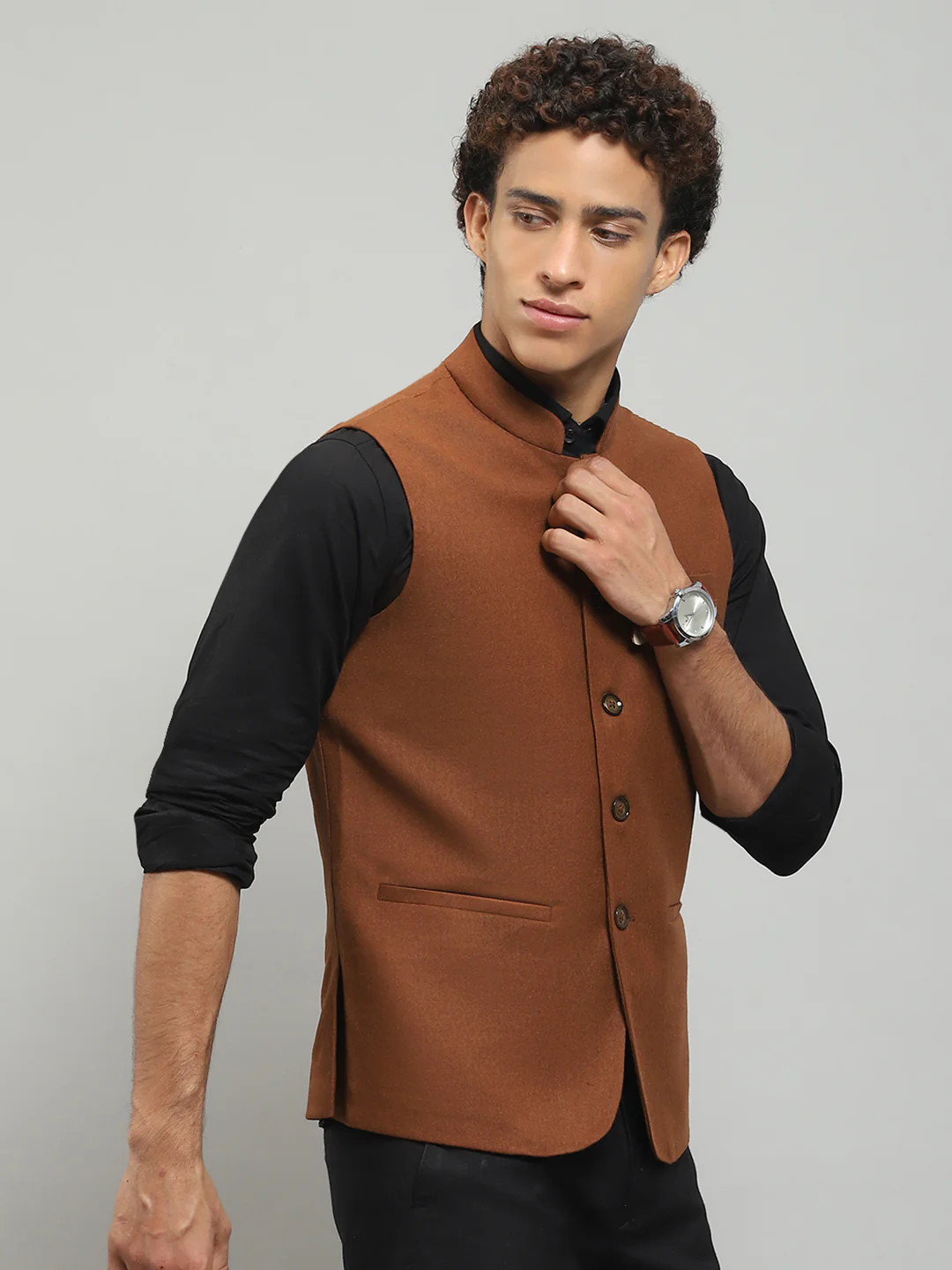 Men Rust Solid Band Collar Sleeveless Jacket - Image 4