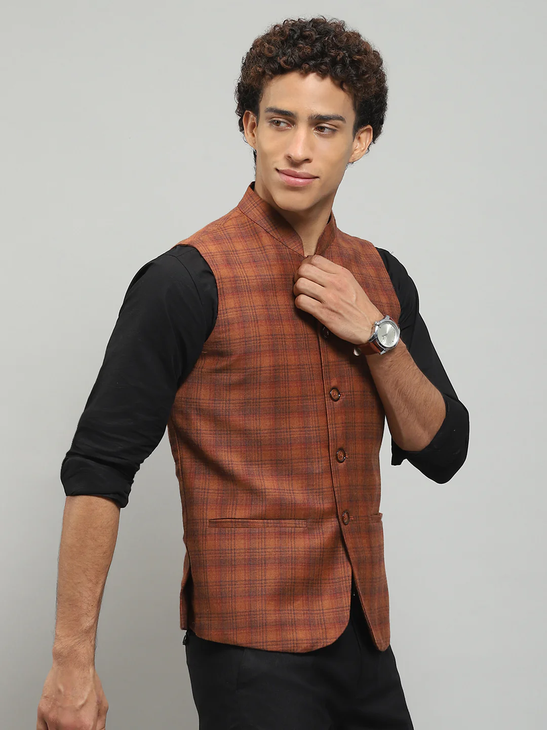 Men Rust Solid Band Collar Sleeveless Jacket - Image 4