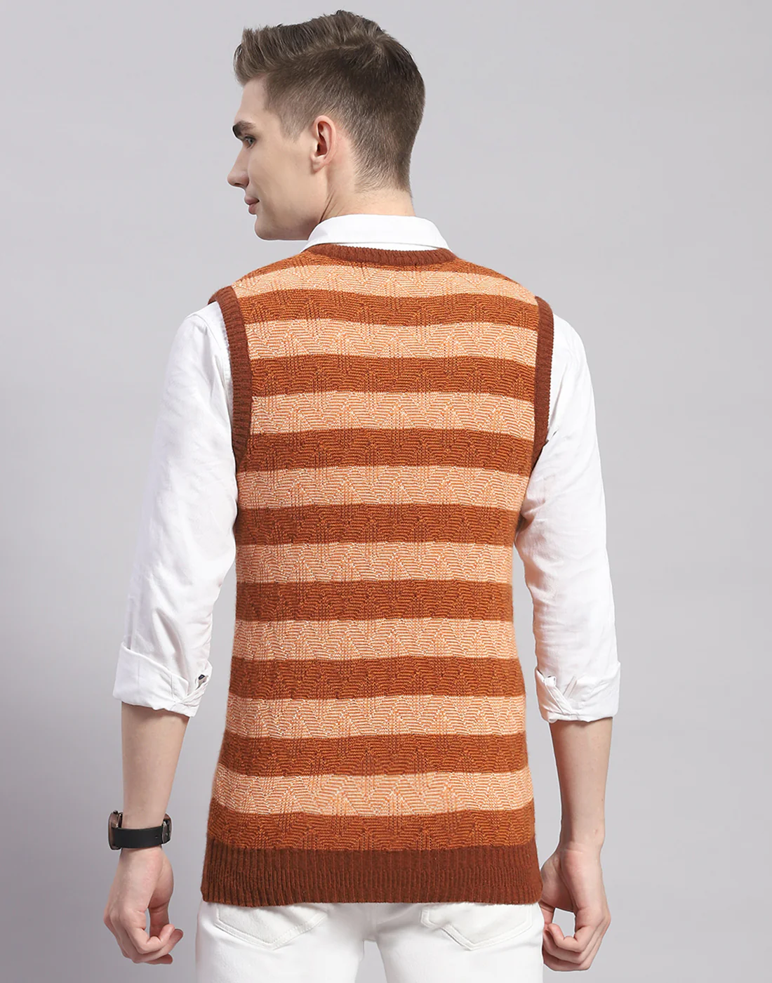 Men Rust Stripe V Neck Sleeveless Sweater - Image 5