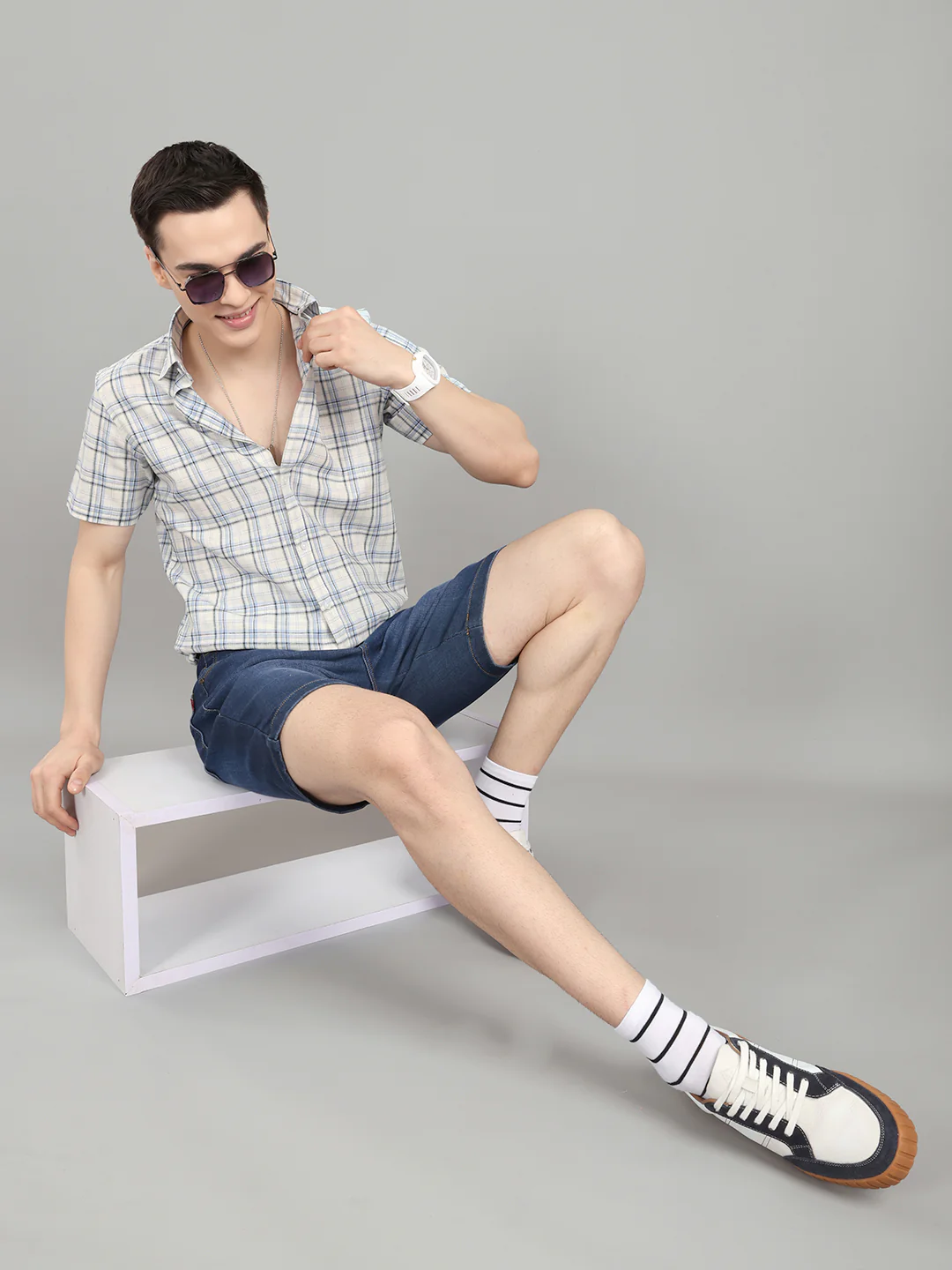 Men Sky Blue Check Collar Half Sleeve Shirt - Image 6