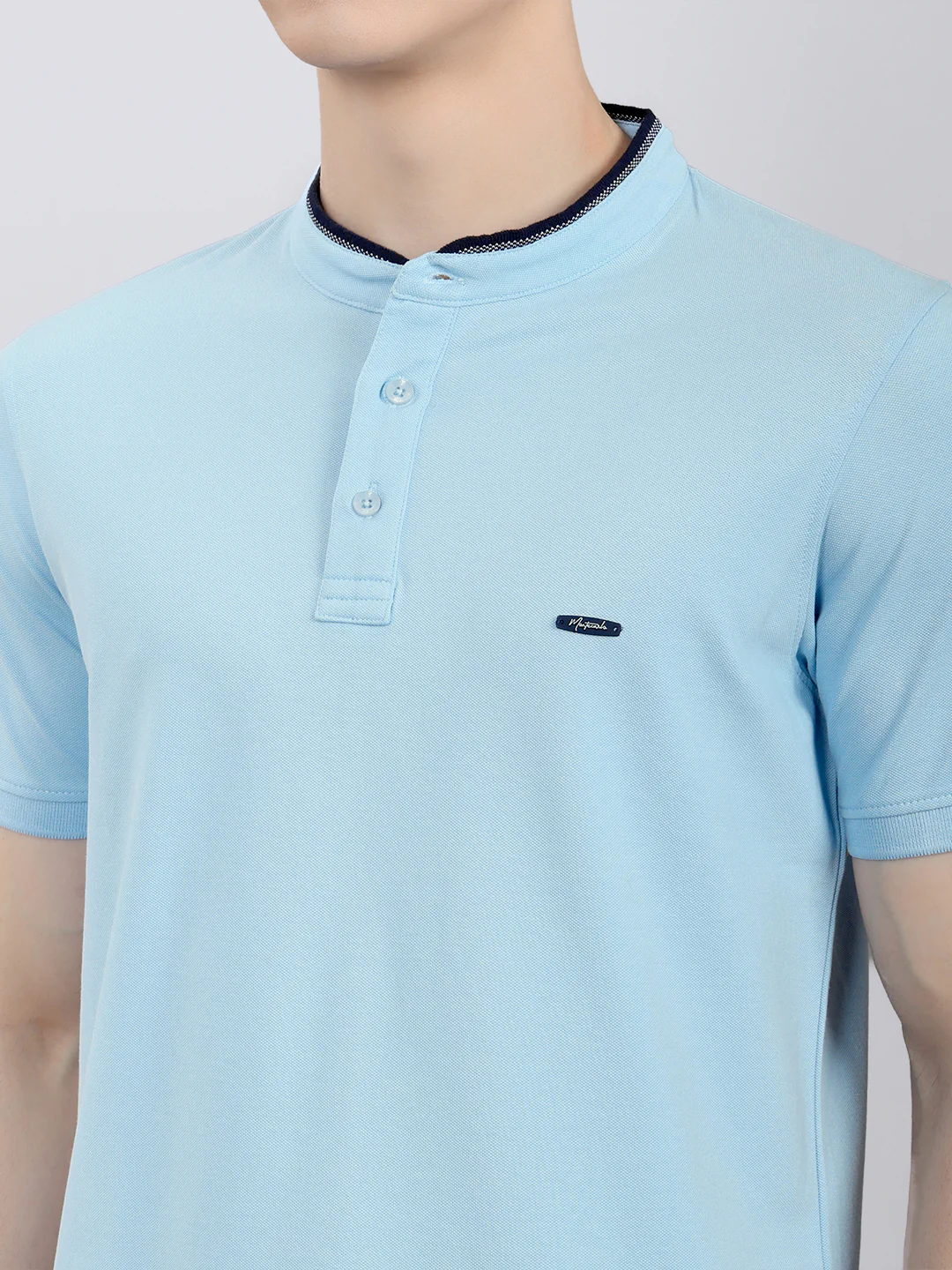 Men Sky Blue Solid Henley Neck Half Sleeve T-Shirt - Image 4