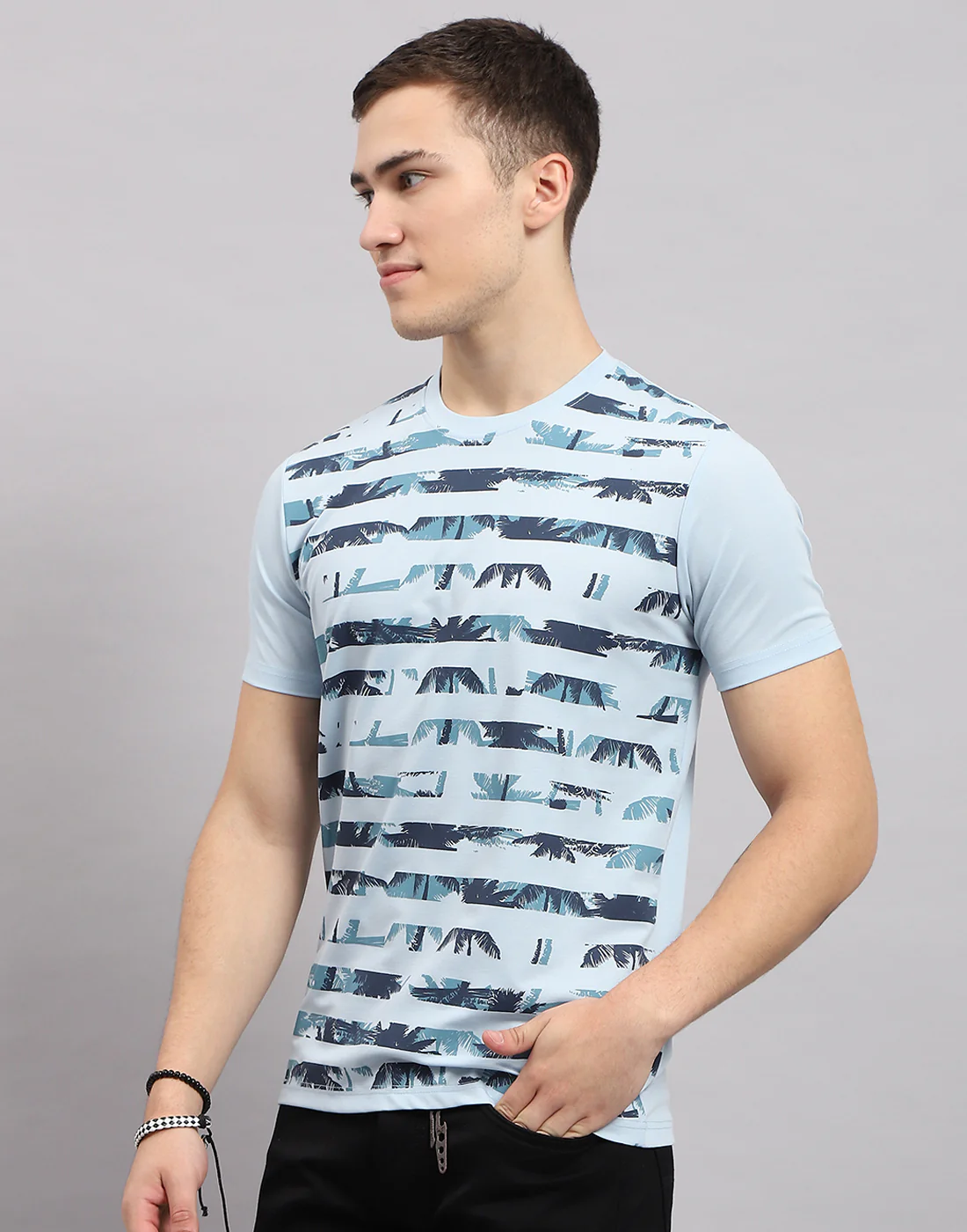 Men Sky Blue Stripe Round Neck Half Sleeve T-Shirt - Image 3