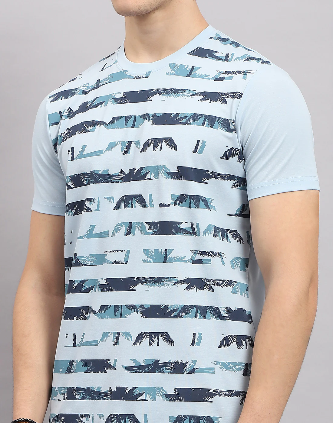 Men Sky Blue Stripe Round Neck Half Sleeve T-Shirt - Image 7