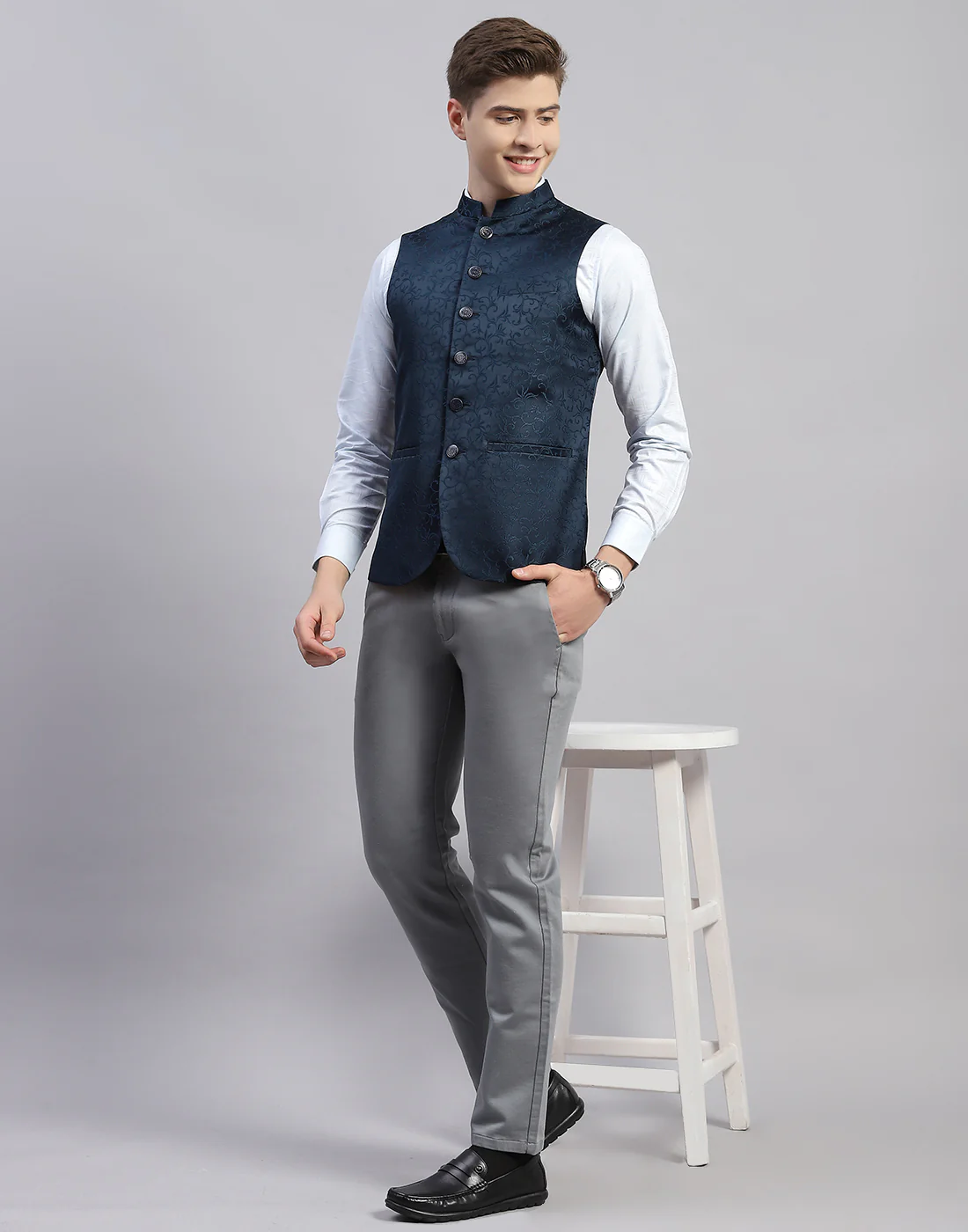 Men Teal Blue Embroidered Mandarin Neck Sleeveless Nehru Jacket - Image 2