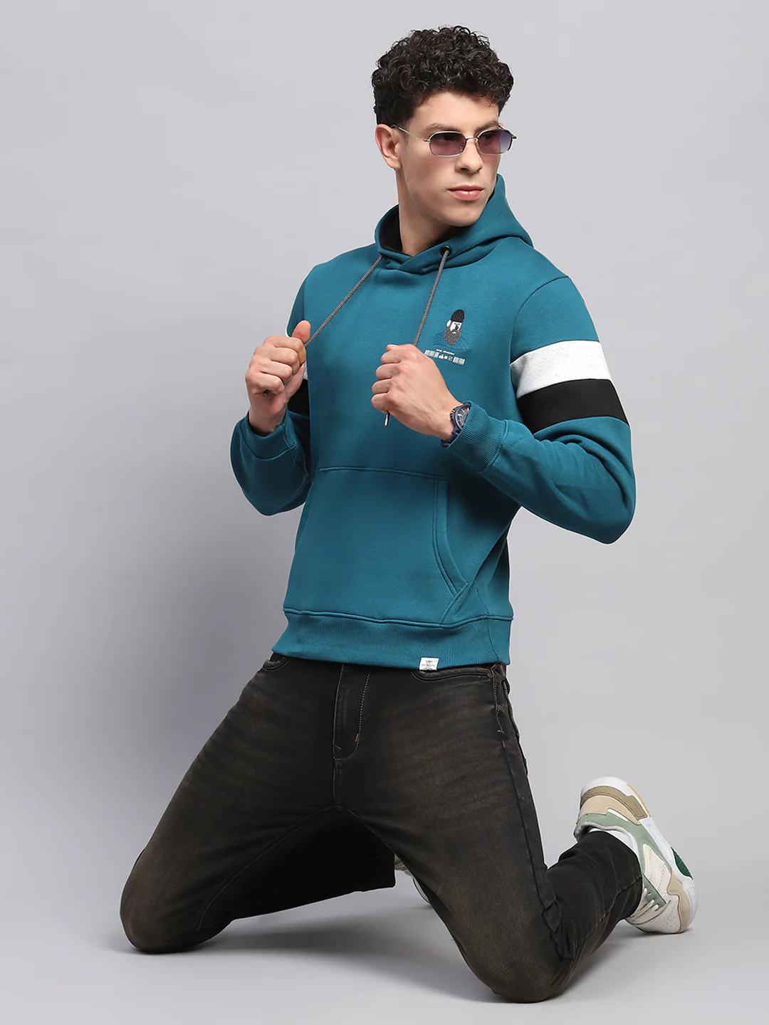 Men Teal Blue Printed Hooded Full Sleeve Sweatshirt - Image 2