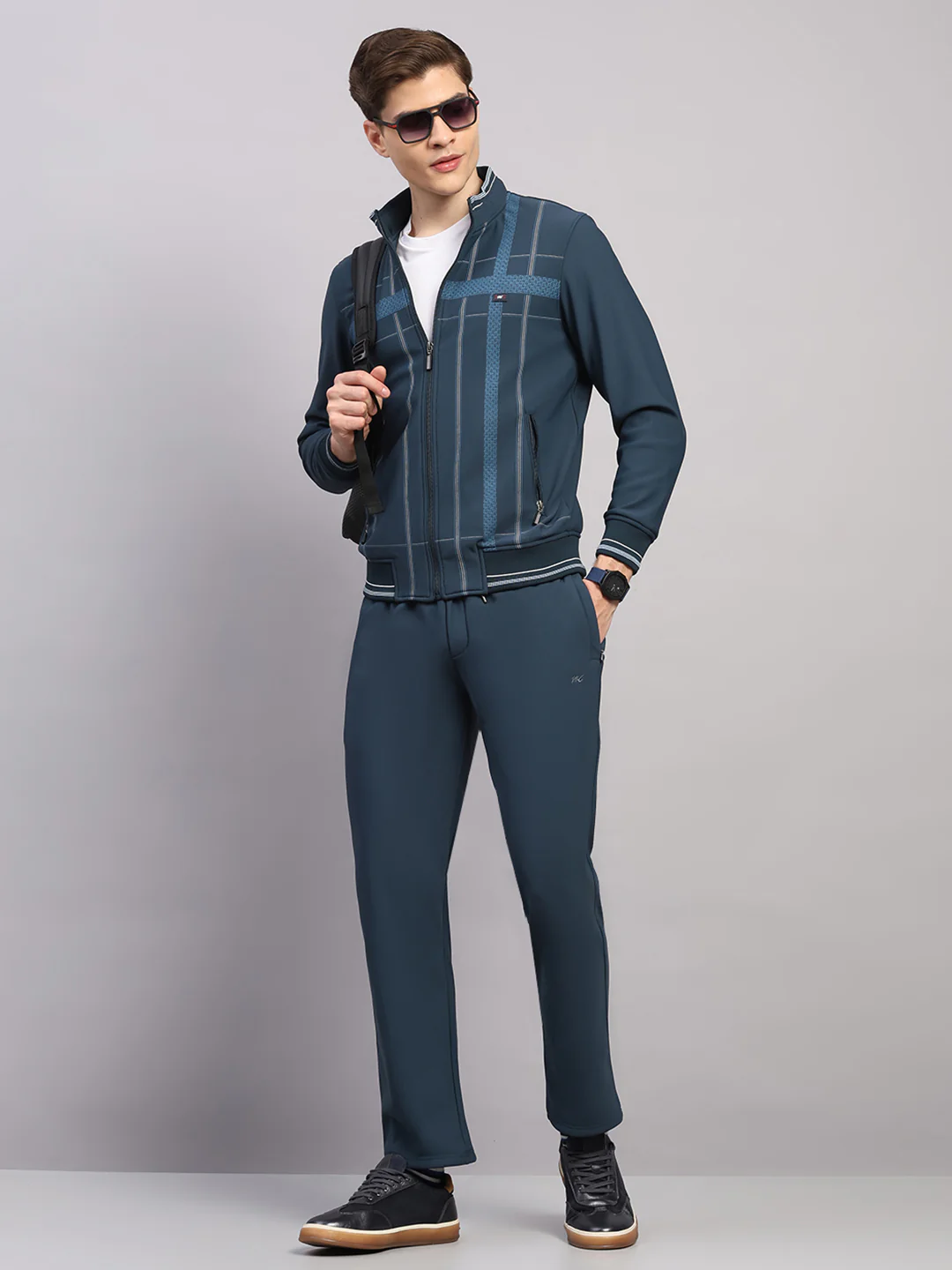 Men Teal Blue Solid Collar Full Sleeve Winter Tracksuit - Image 2