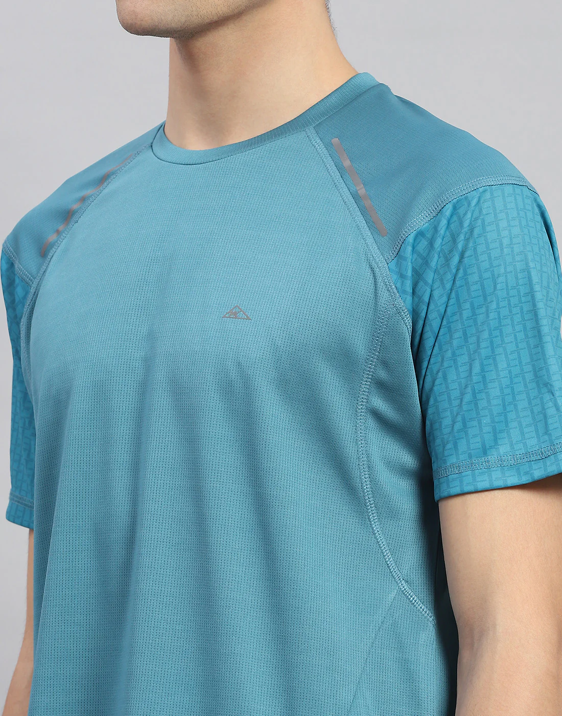 Men Teal Blue Solid Round Neck Half Sleeve T-Shirt - Image 6