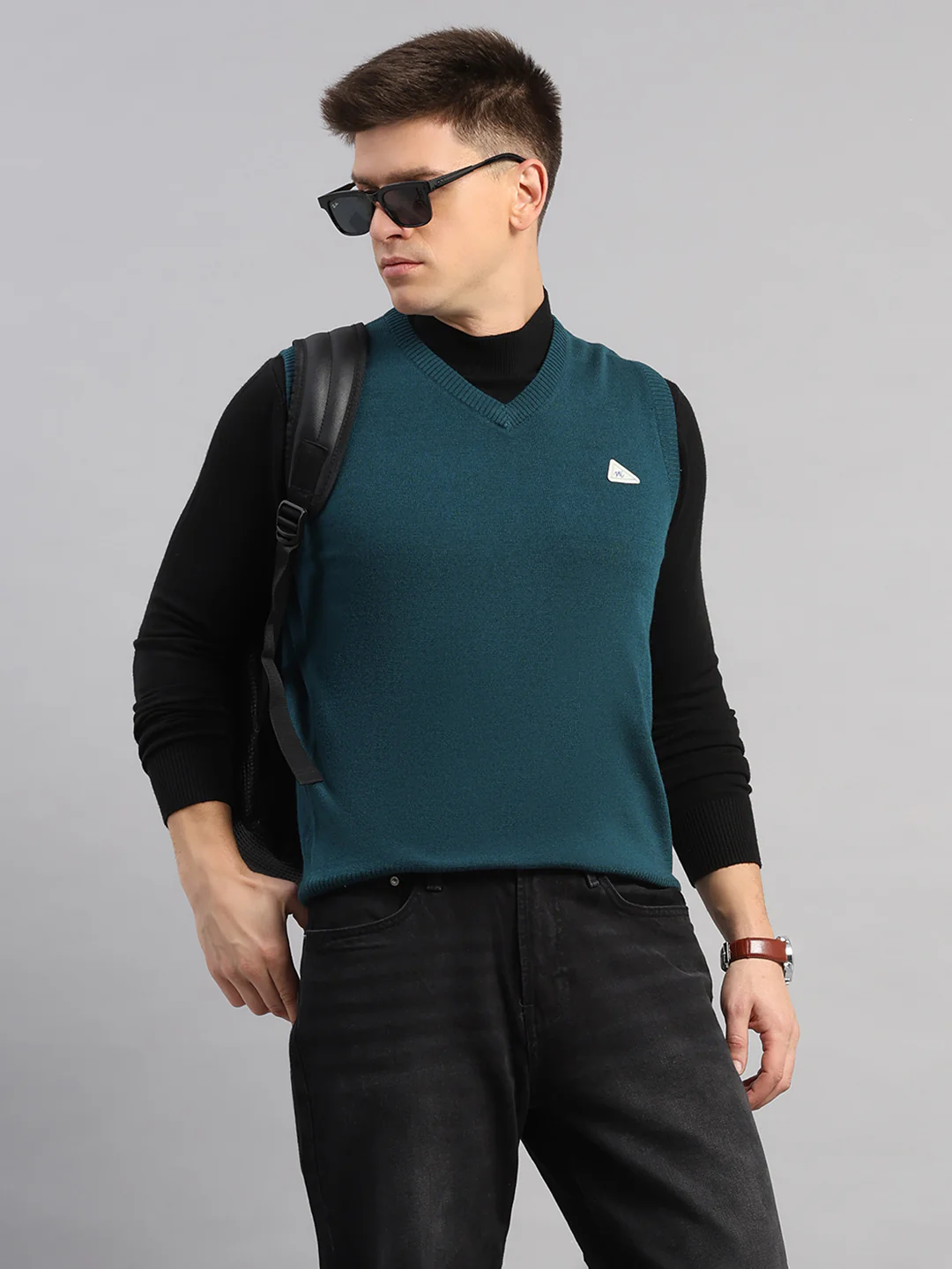 Men Teal Blue Solid V Neck Sleeveless Sweater - Image 6