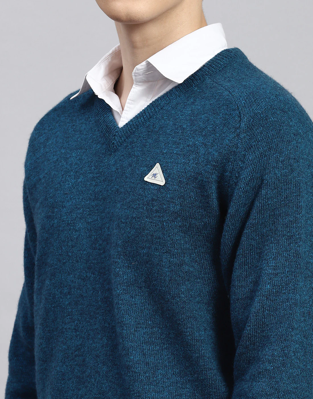 Men Turquoise Blue Solid V Neck Full Sleeve Pullover - Image 6