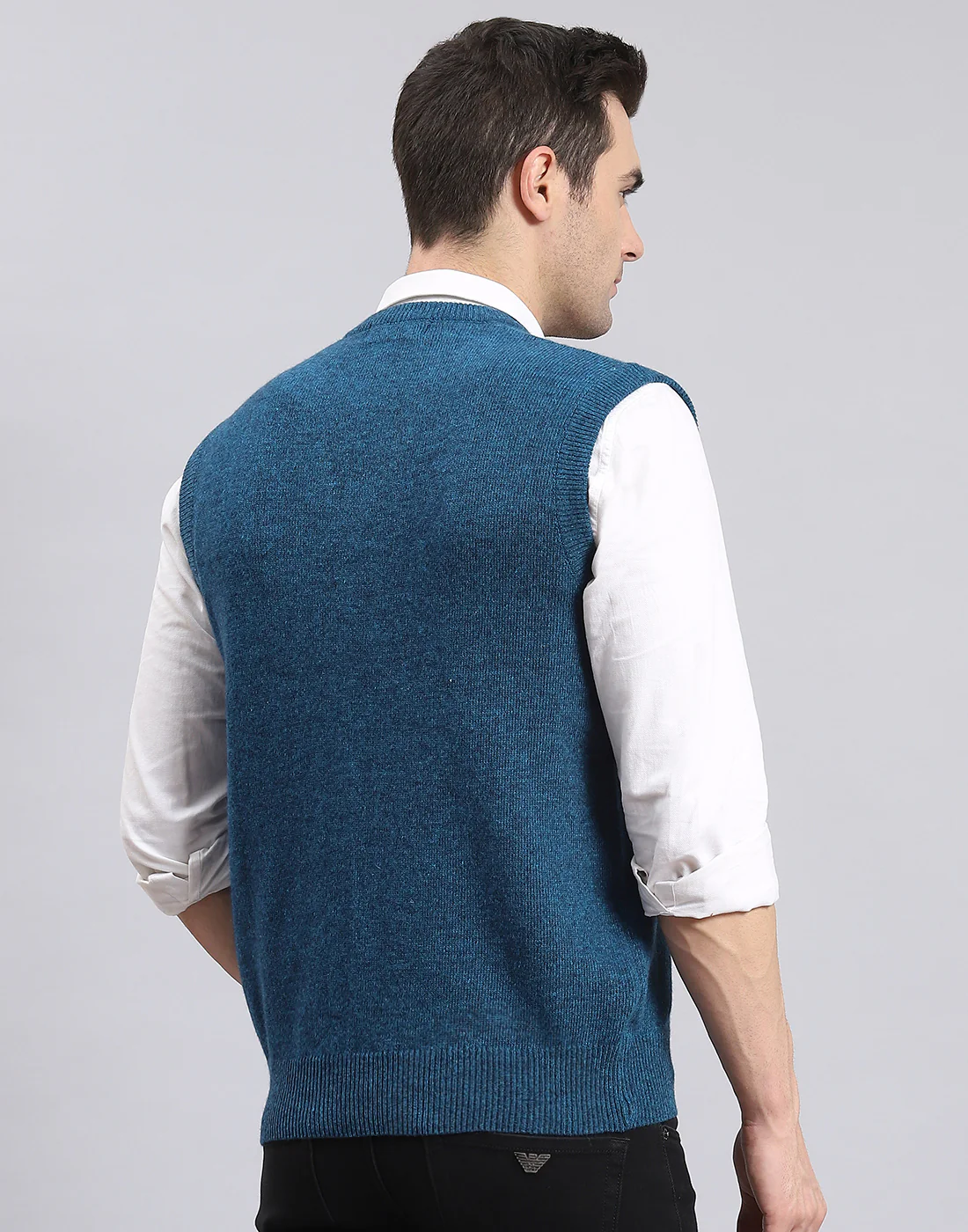 Men Turquoise Blue Solid V Neck Sleeveless Sweater - Image 5