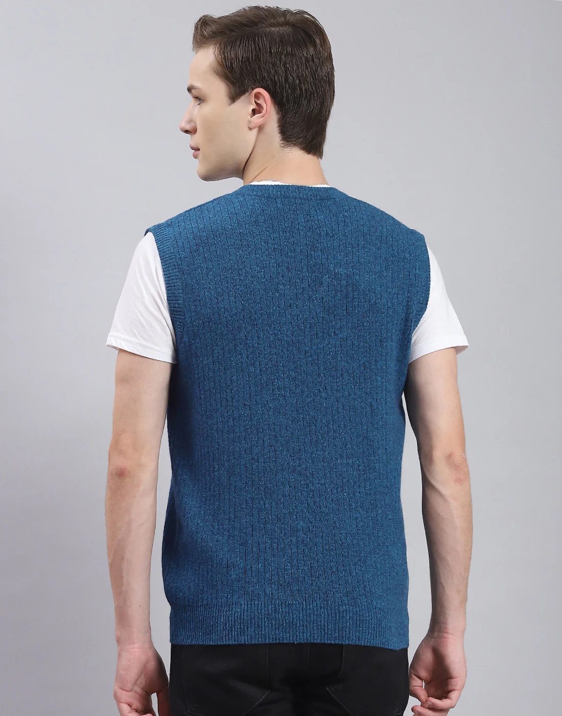 Men Turquoise Blue Solid V Neck Sleeveless Sweater - Image 5
