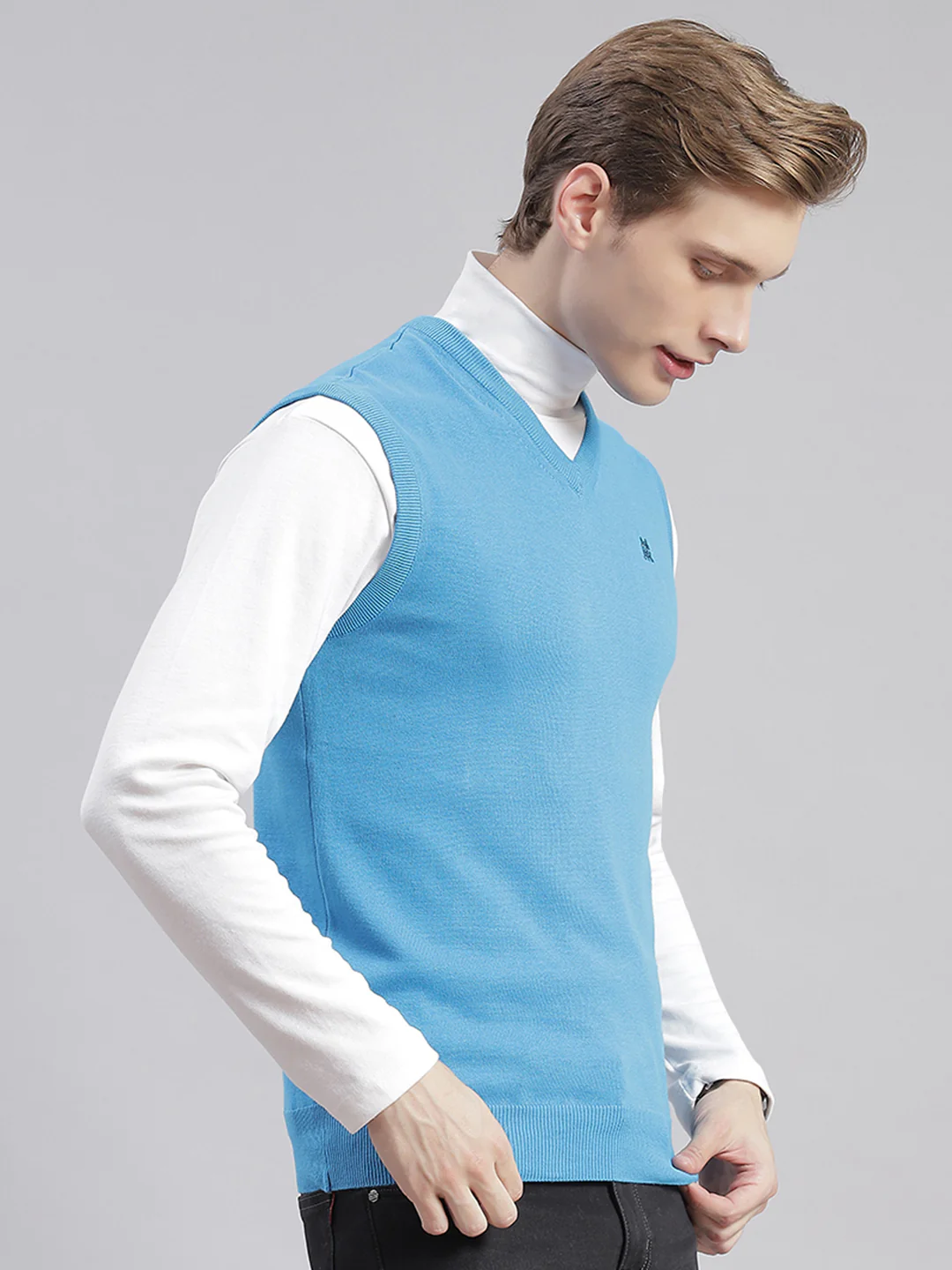 Men Turquoise Blue Solid V Neck Sleeveless Sweaters/Pullovers - Image 6
